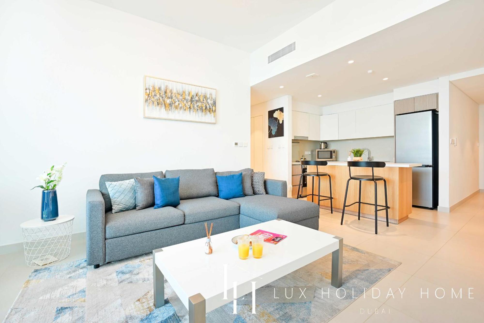 Lux The Creek View Apartment Dubai
