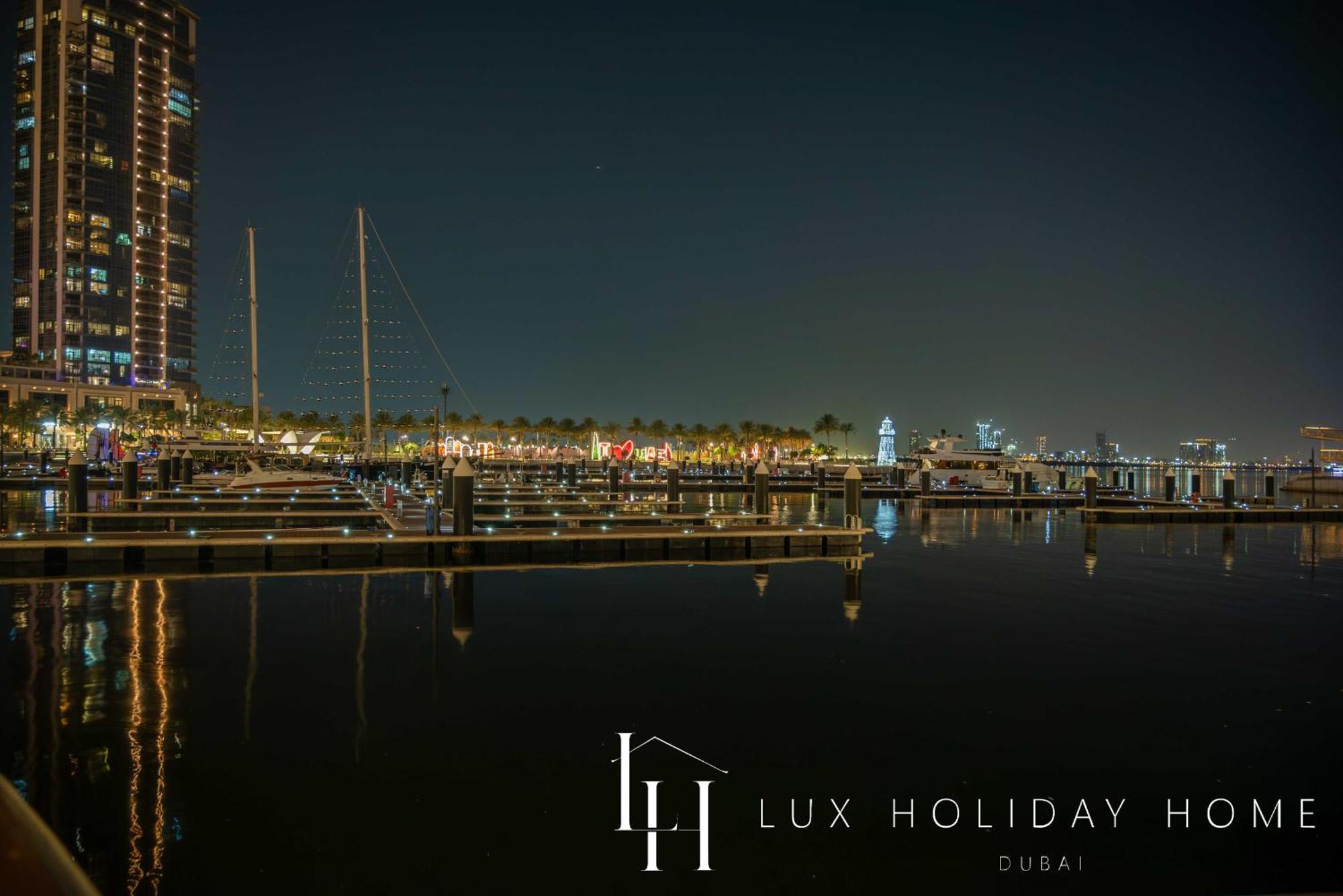 Lux The Creek View * Dubai