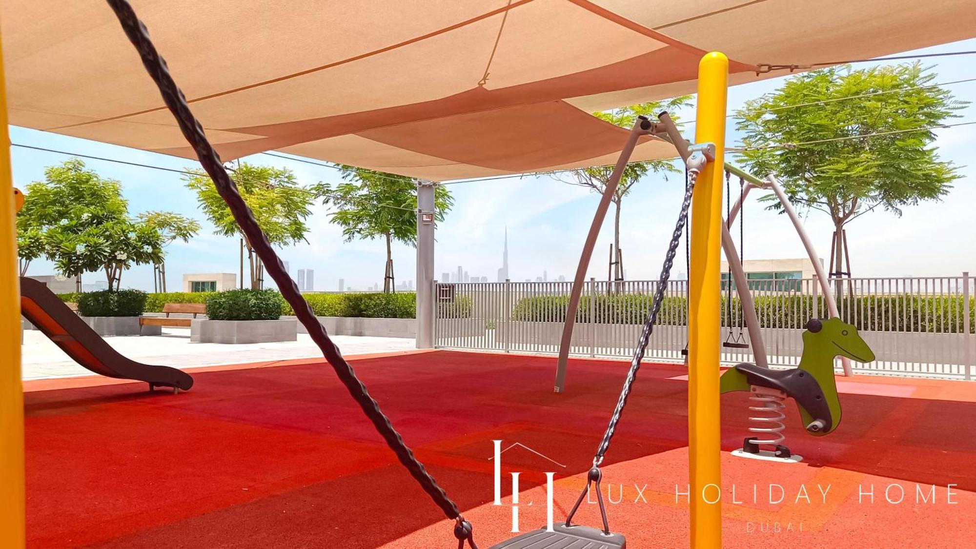Lux The Creek View Apartment Dubai