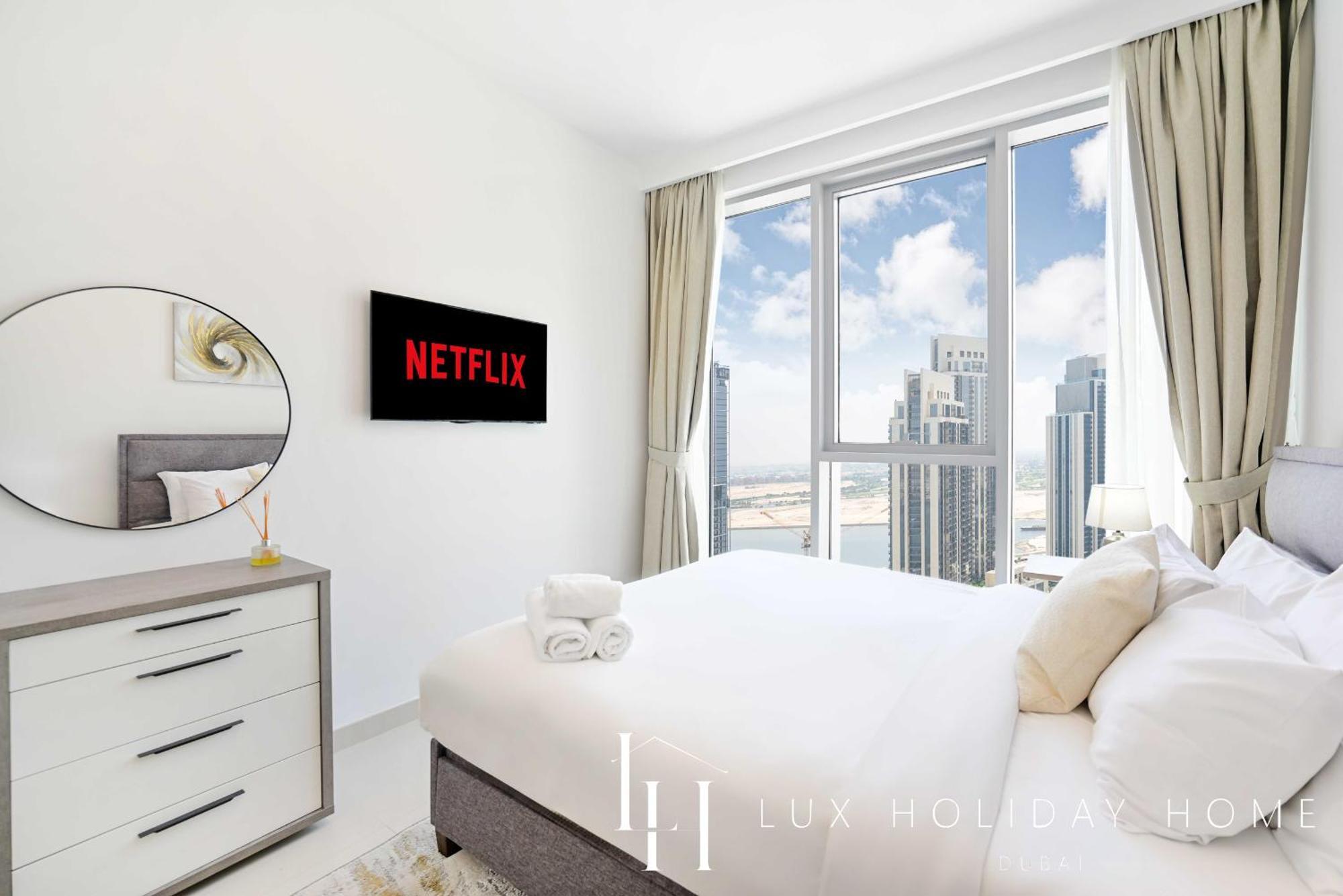 Lux The Creek View * Dubai