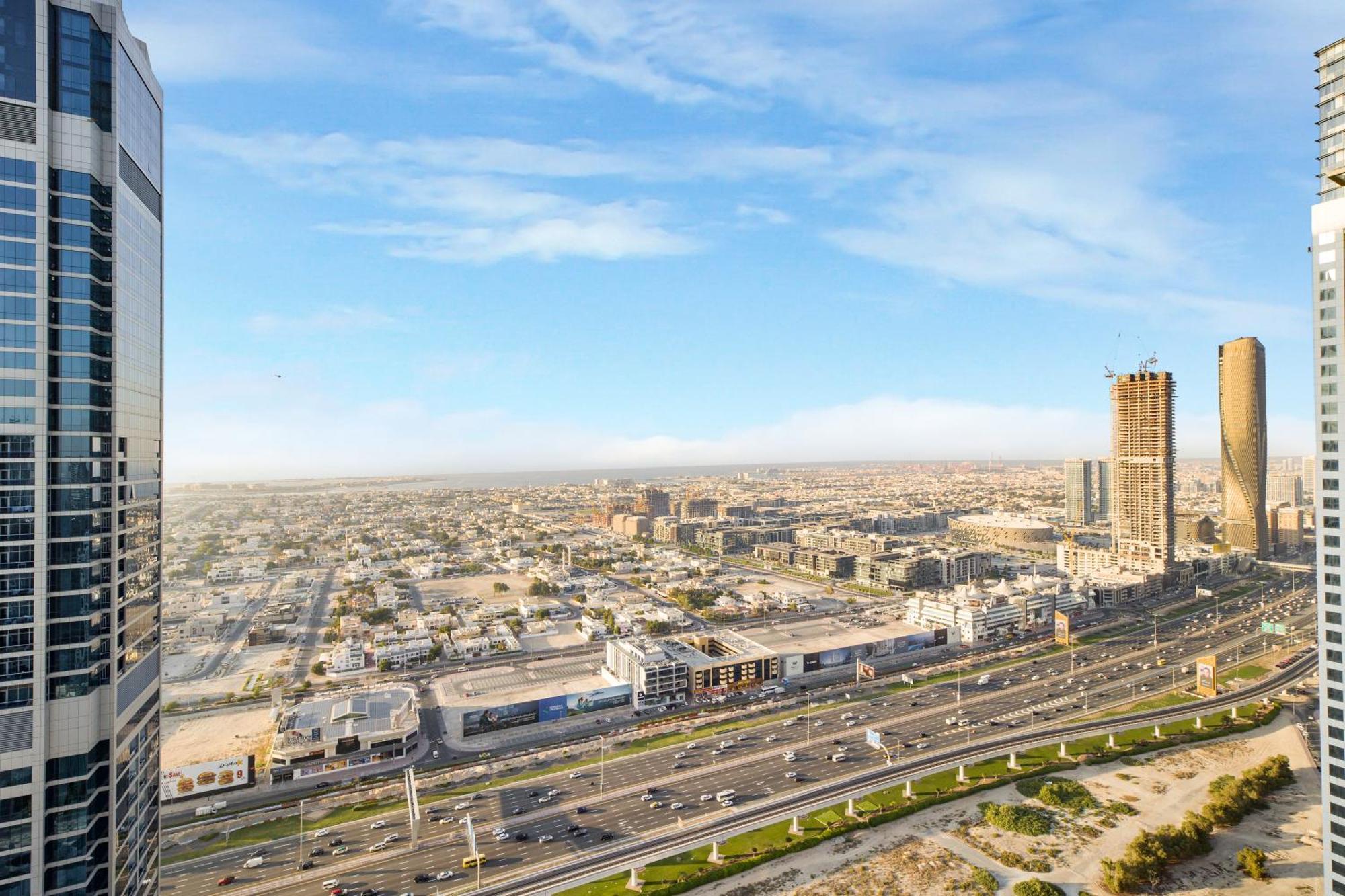 Pool In The Clouds With Burj Khalifa View, 2br In Paramount Midtown Apartment Dubai