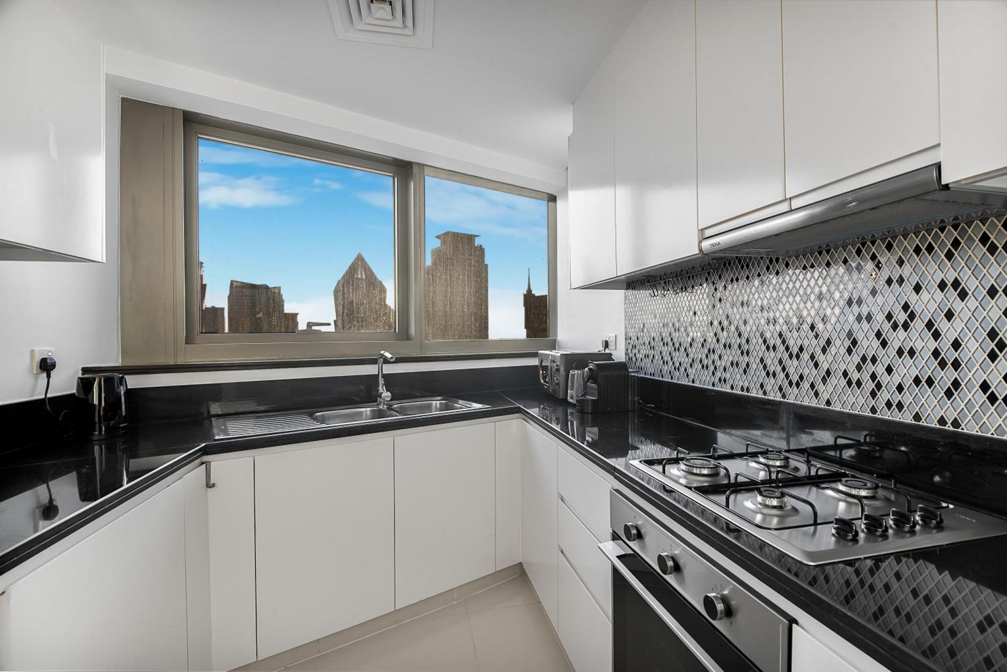 Pool In The Clouds With Burj Khalifa View, 2br In Paramount Midtown *