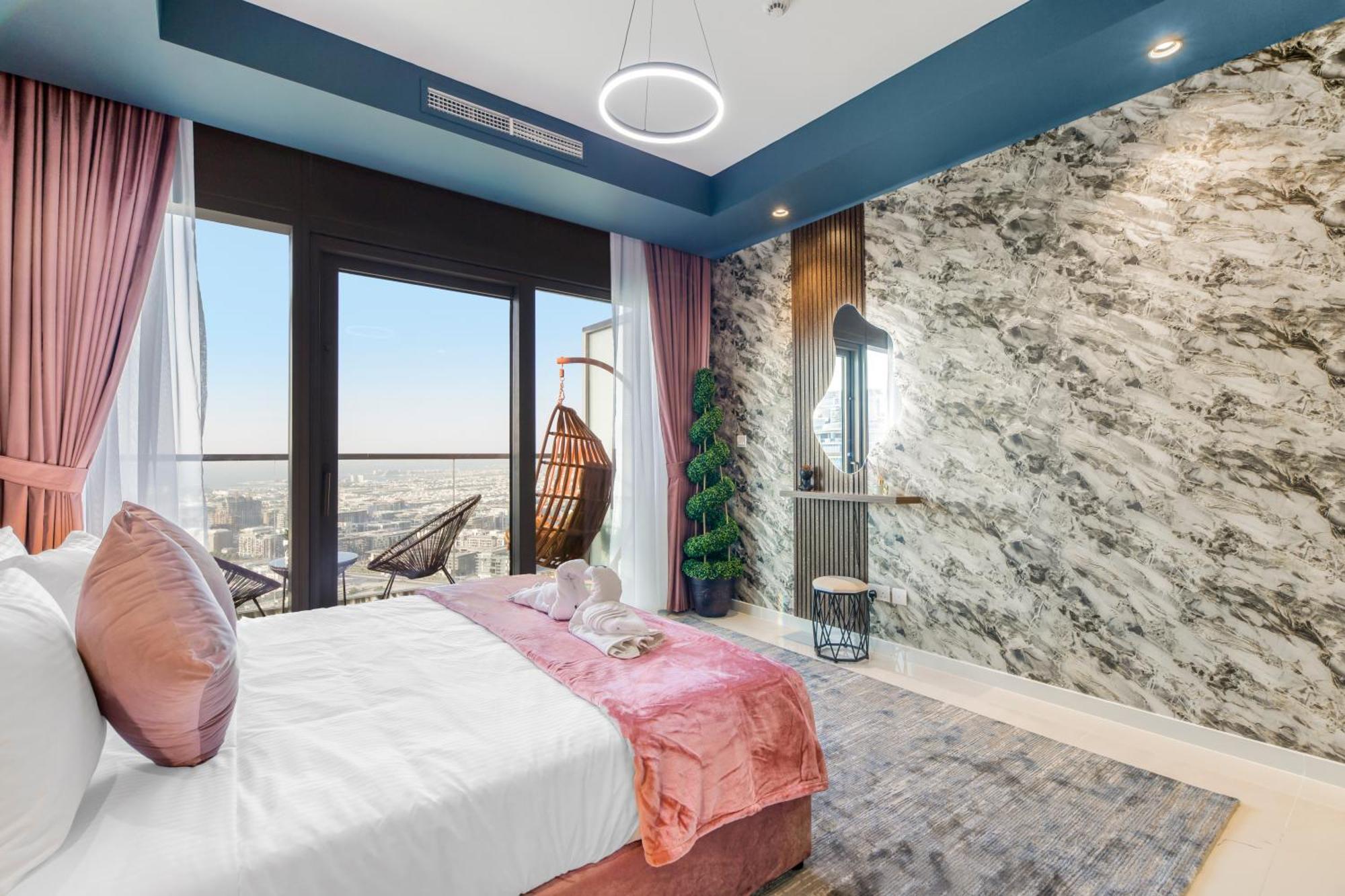 Pool In The Clouds With Burj Khalifa View, 2br In Paramount Midtown *