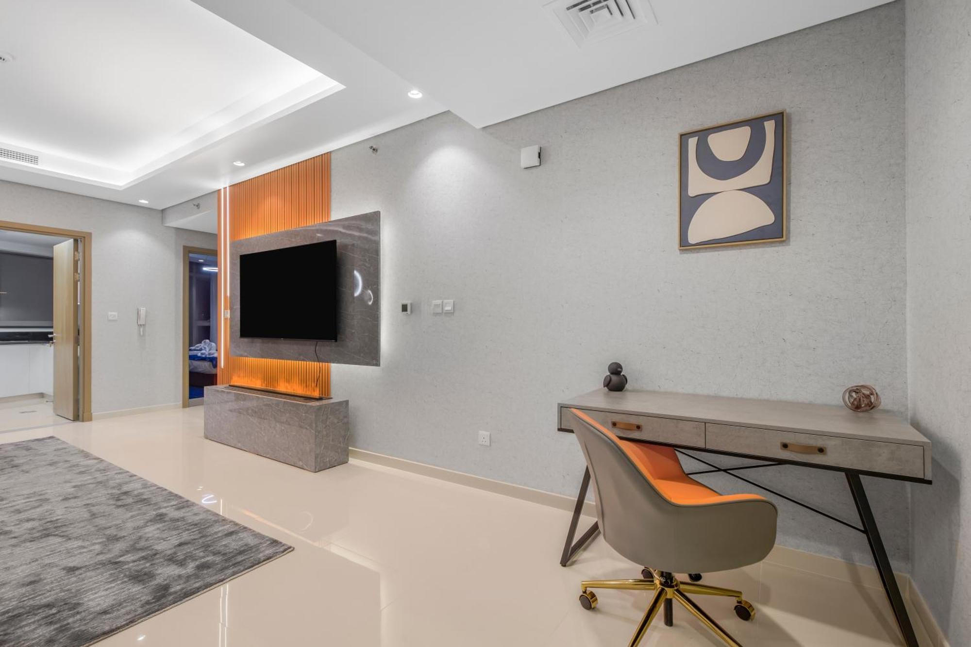 Pool In The Clouds With Burj Khalifa View, 2br In Paramount Midtown Apartment