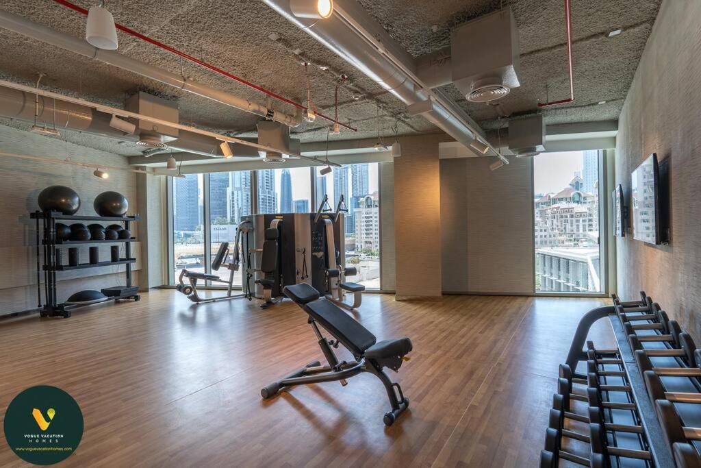 Downtown Views Ii - Vogue Luxurious One Bedroom With Balcony, Opposite Mall Skybridge Apartment Dubai