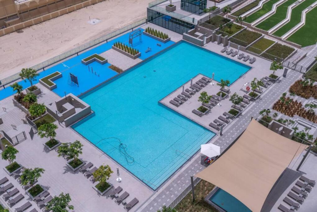 Downtown Views Ii - Vogue Luxurious One Bedroom With Balcony, Opposite Mall Skybridge Apartment Dubai