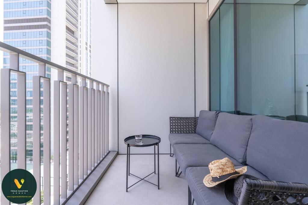 Apartment Downtown Views Ii - Vogue Luxurious One Bedroom With Balcony, Opposite Mall Skybridge