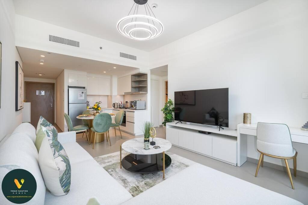 Downtown Views Ii - Vogue Luxurious One Bedroom With Balcony, Opposite Mall Skybridge Dubai