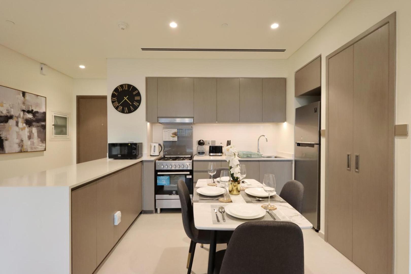 Livbnb-prestige 1br In Grande, Pool With Iconic Burj Khalifa View *