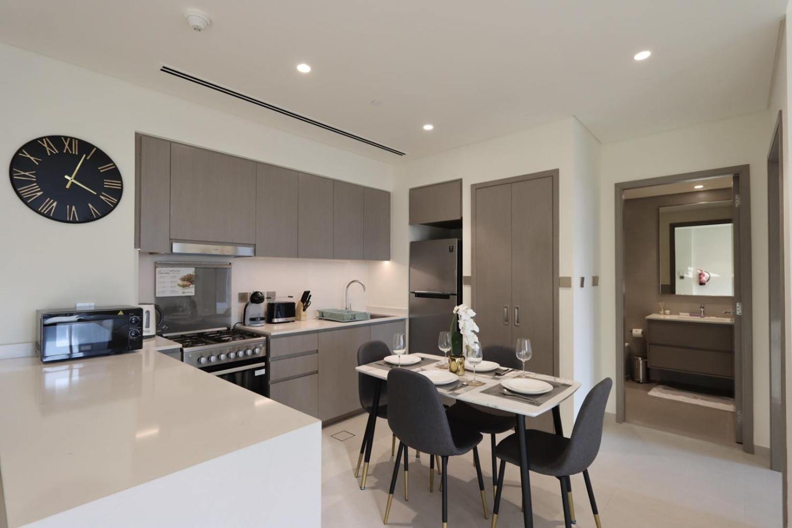 Livbnb-prestige 1br In Grande, Pool With Iconic Burj Khalifa View Apartment