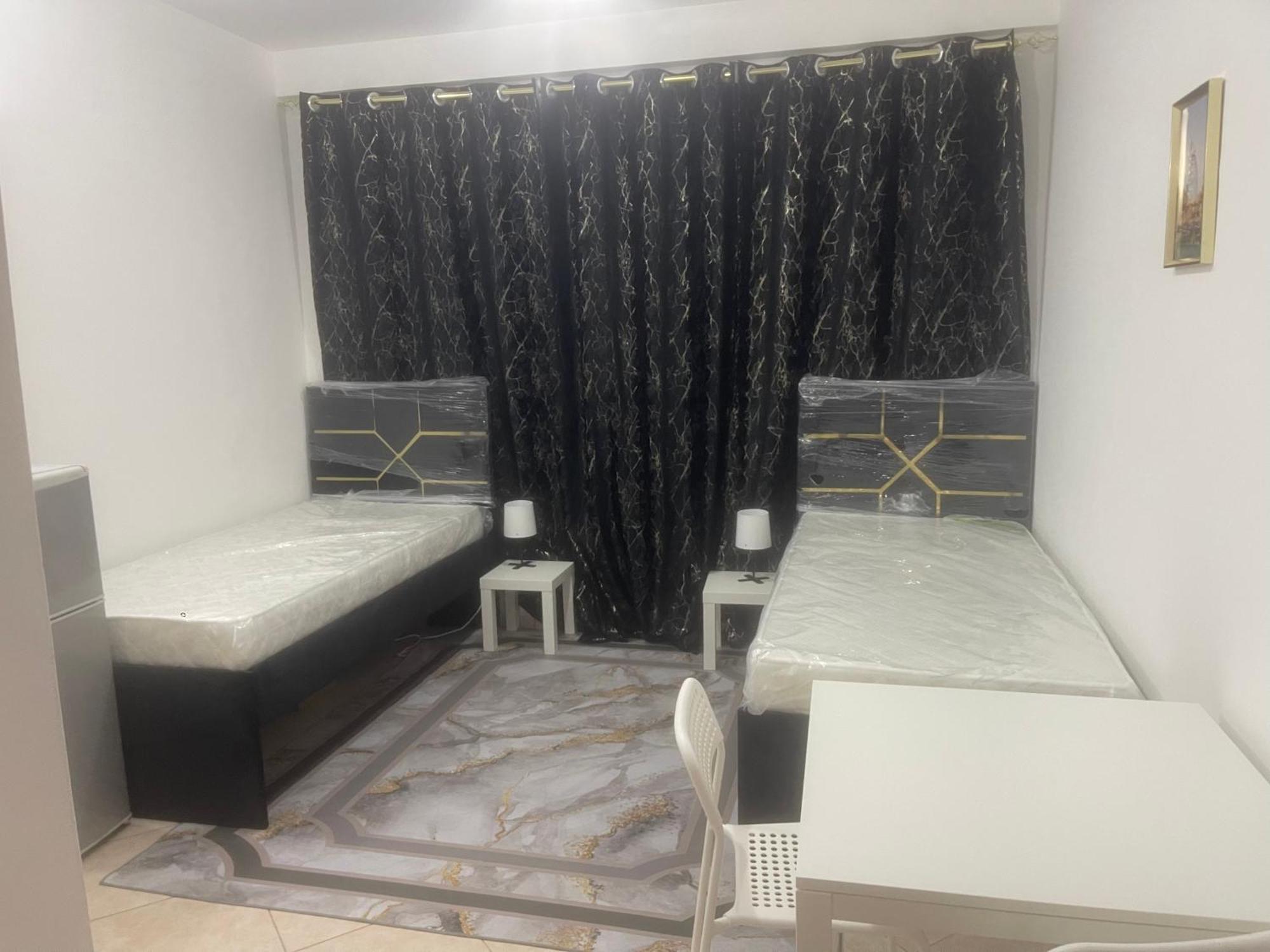 Apartment For Ladies Only *
