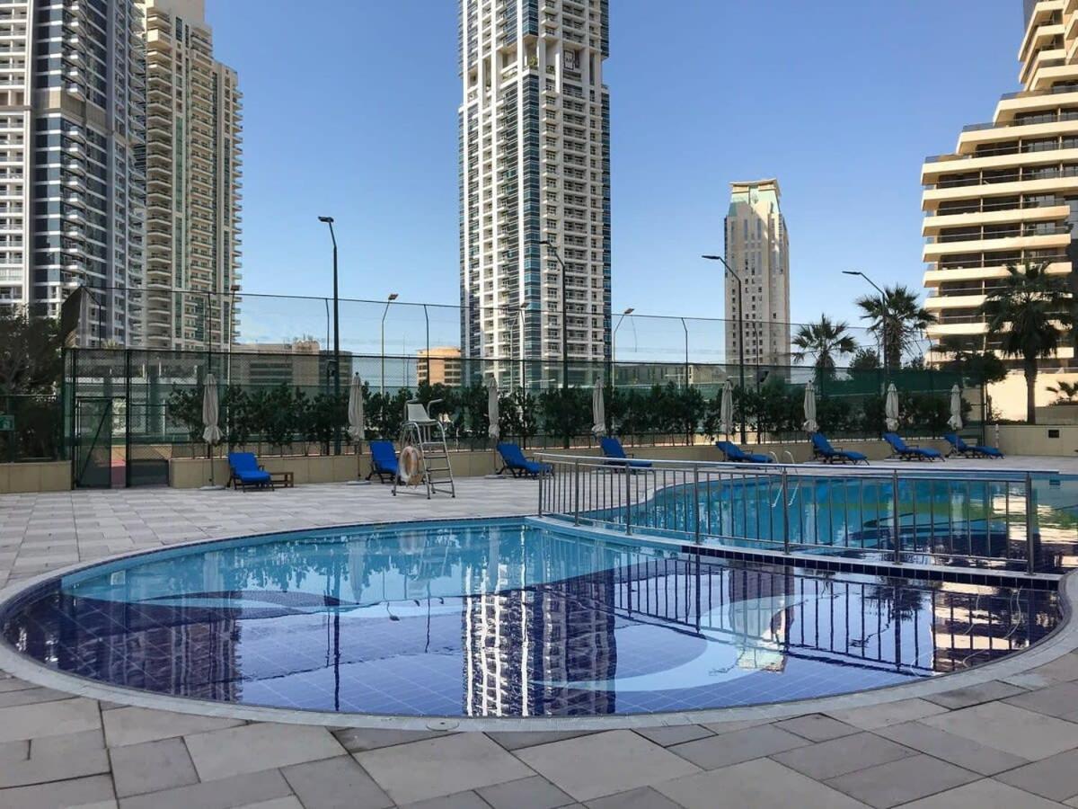 Frank Porter - Marina Terrace * Dubai