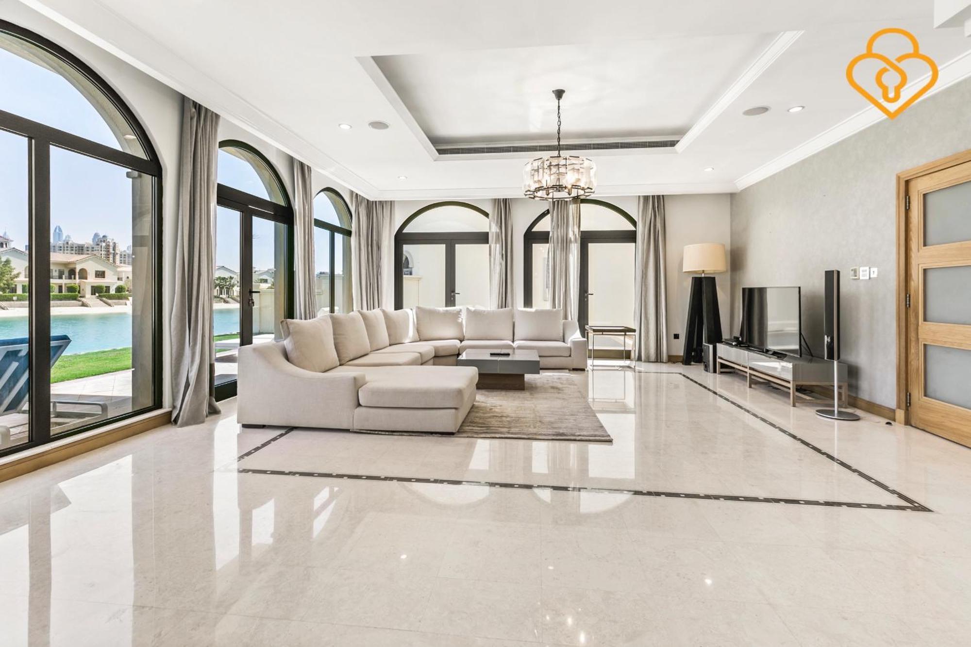 Keysplease Upgraded 4 Bedroom W Private Beach, Palm * Dubai