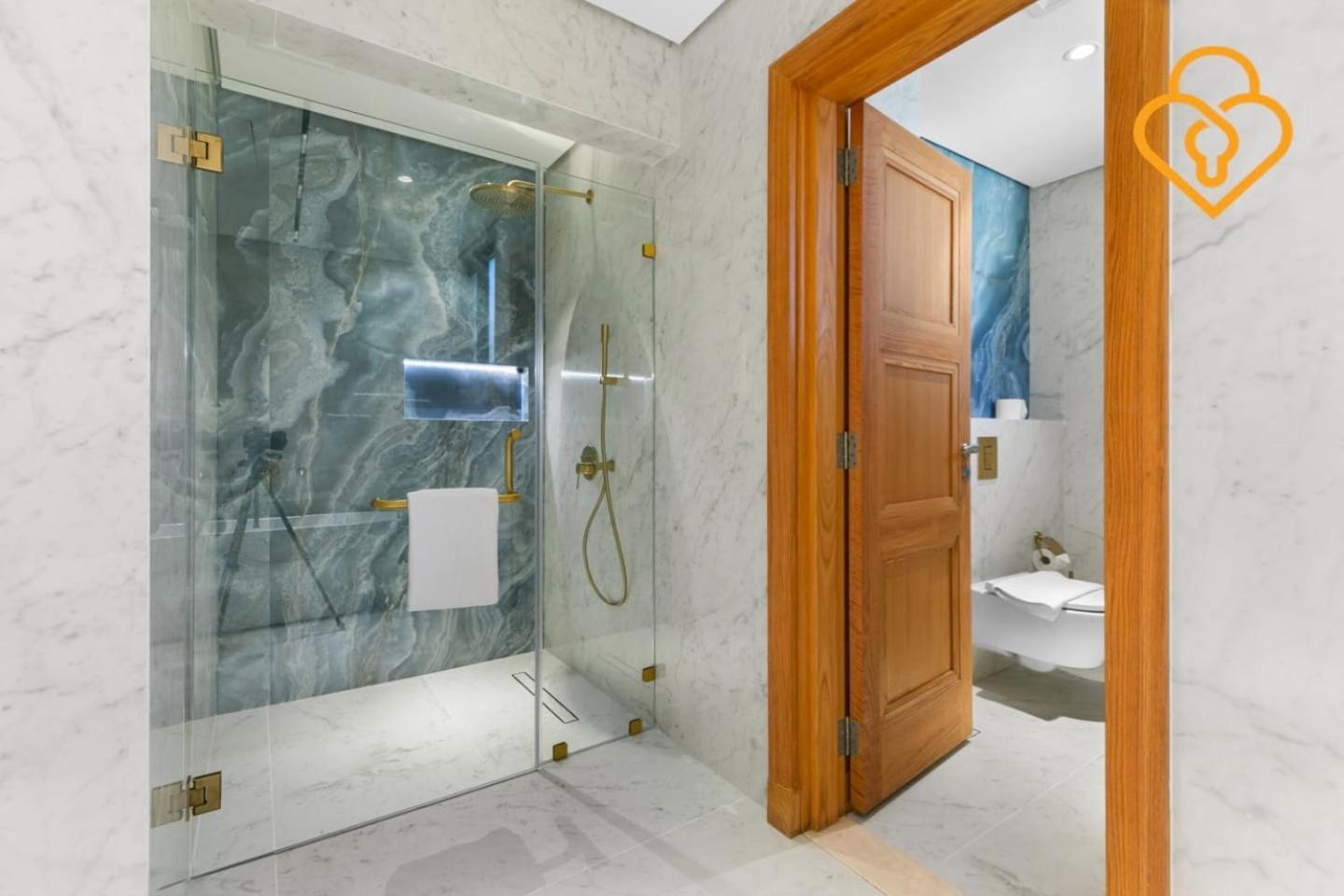Keysplease Upgraded 4 Bedroom W Private Beach, Palm *