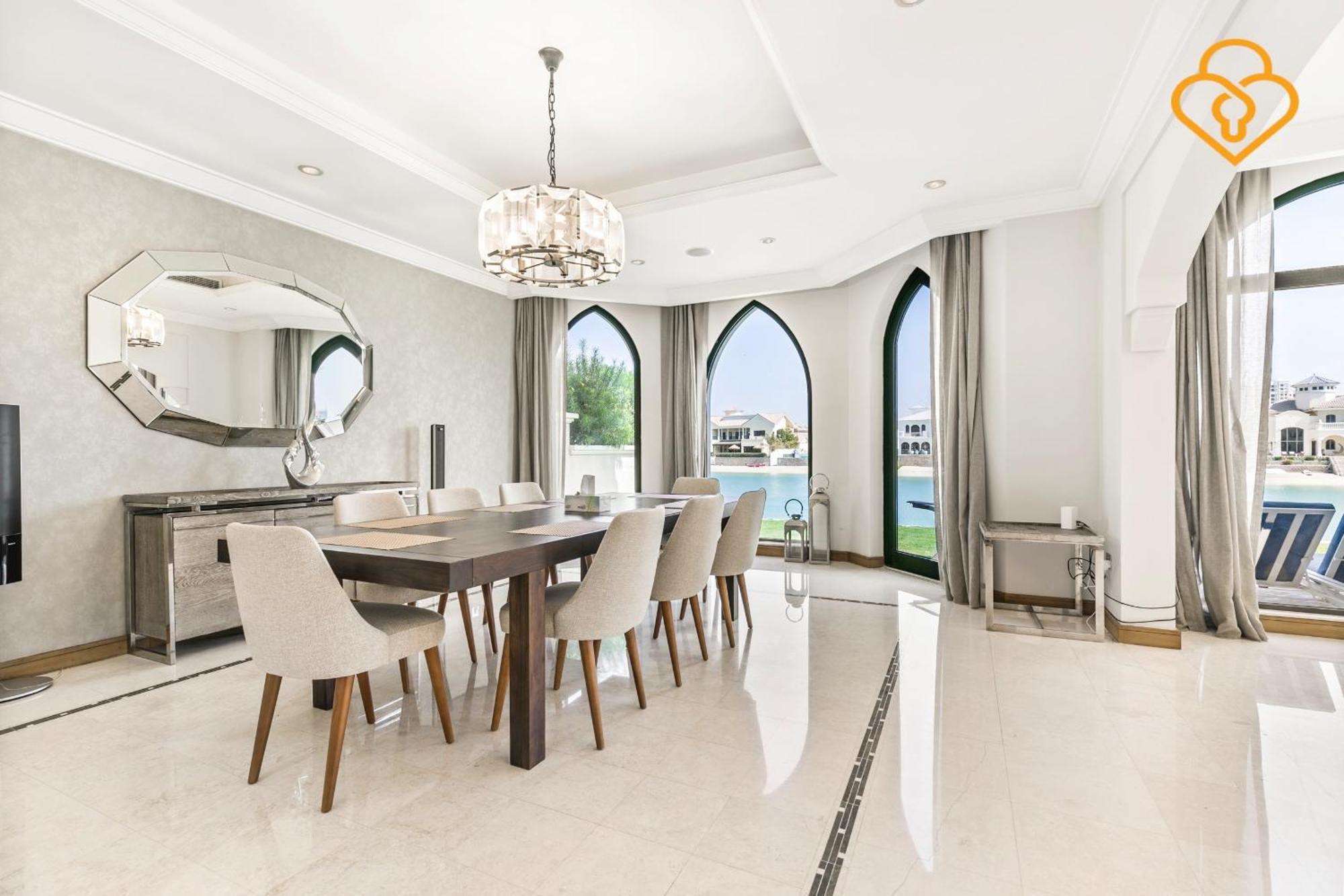 Keysplease Upgraded 4 Bedroom W Private Beach, Palm Villa Dubai