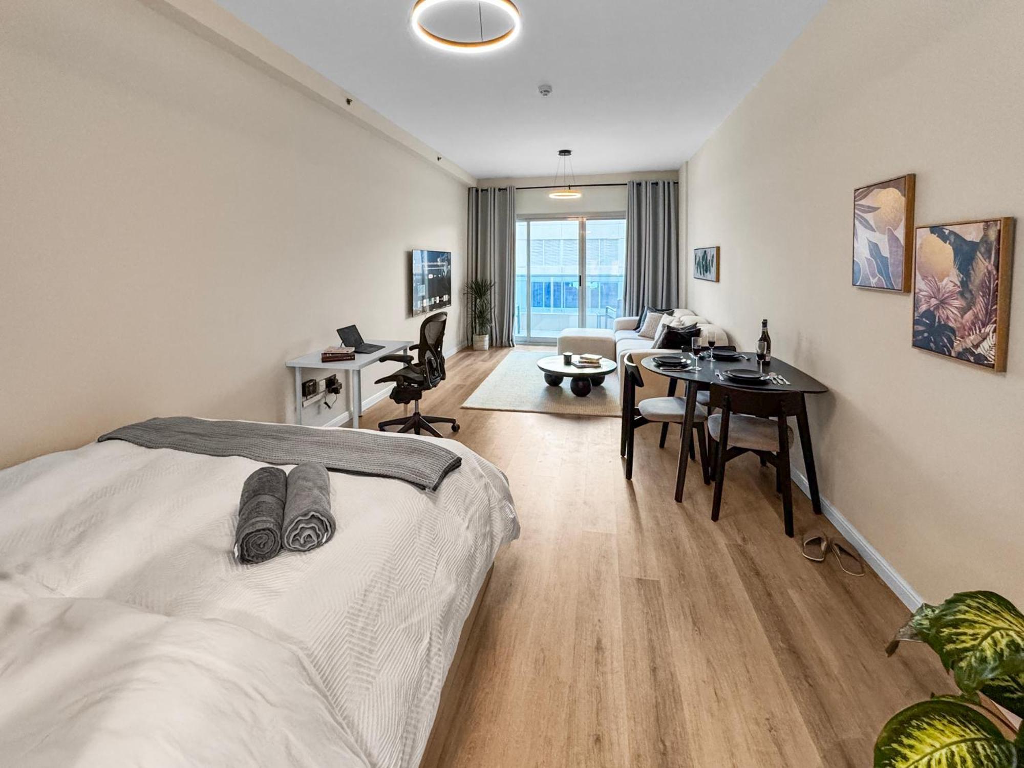 Apartment Modern Renovated Spacious With Pool, Gym & Jacuzzi Access In Marina, Step To Metro