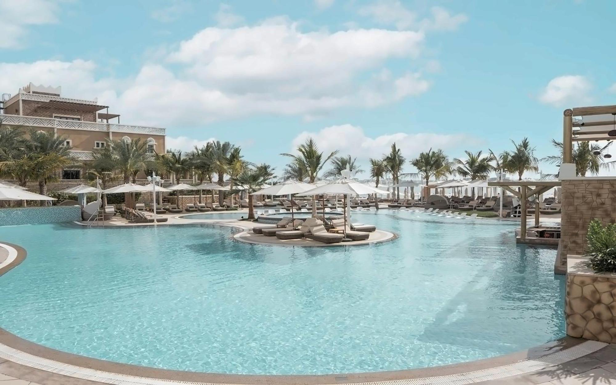 Apartment Stunning Infinite Sea View Three Bedroom Plus Maid's In Palm Jumeirah Dubai