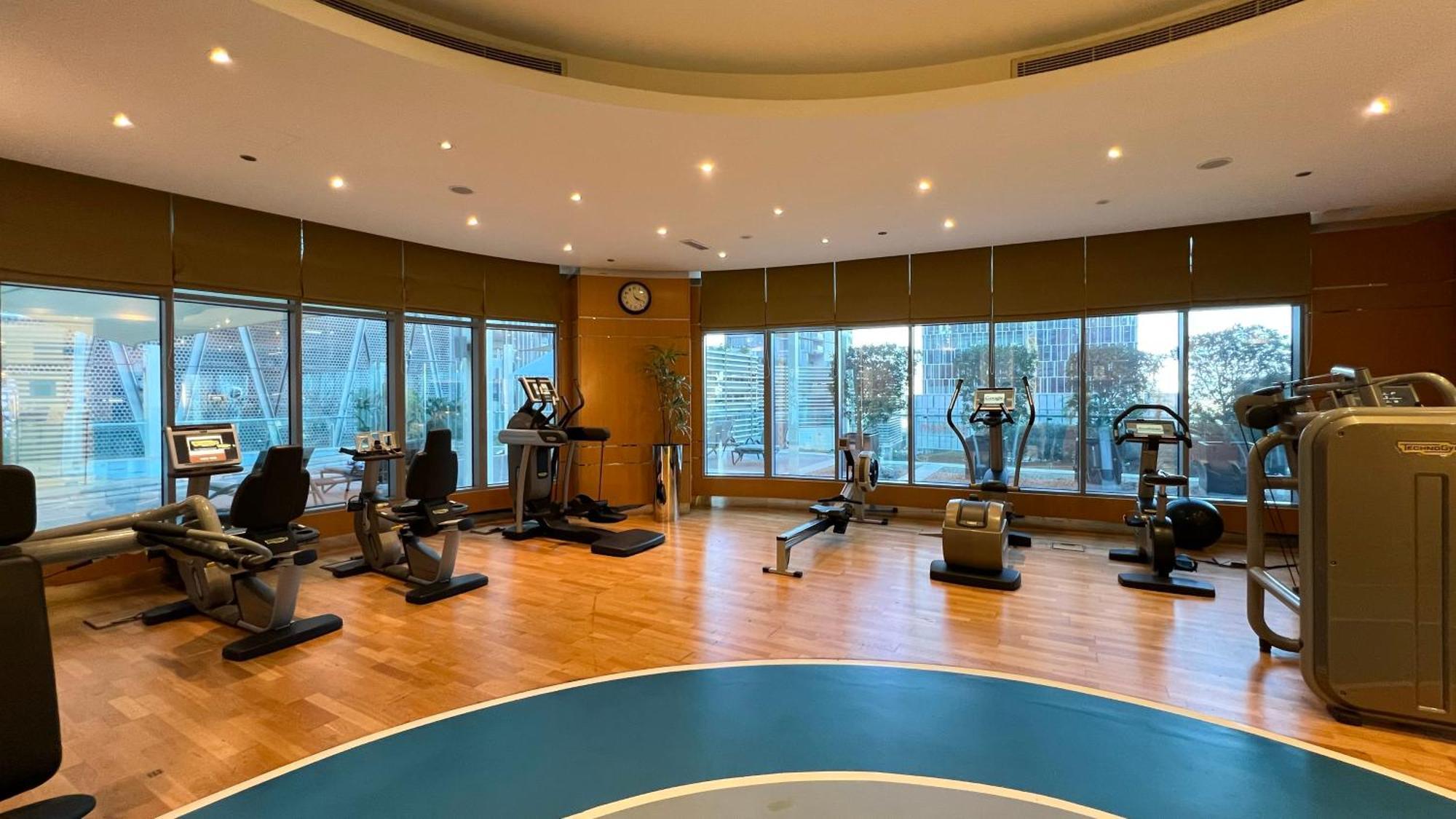 Damac Maison Mall Street 2 Bedroom Deluxe Apartment, 1 Minute Walk To Mall Apartment *