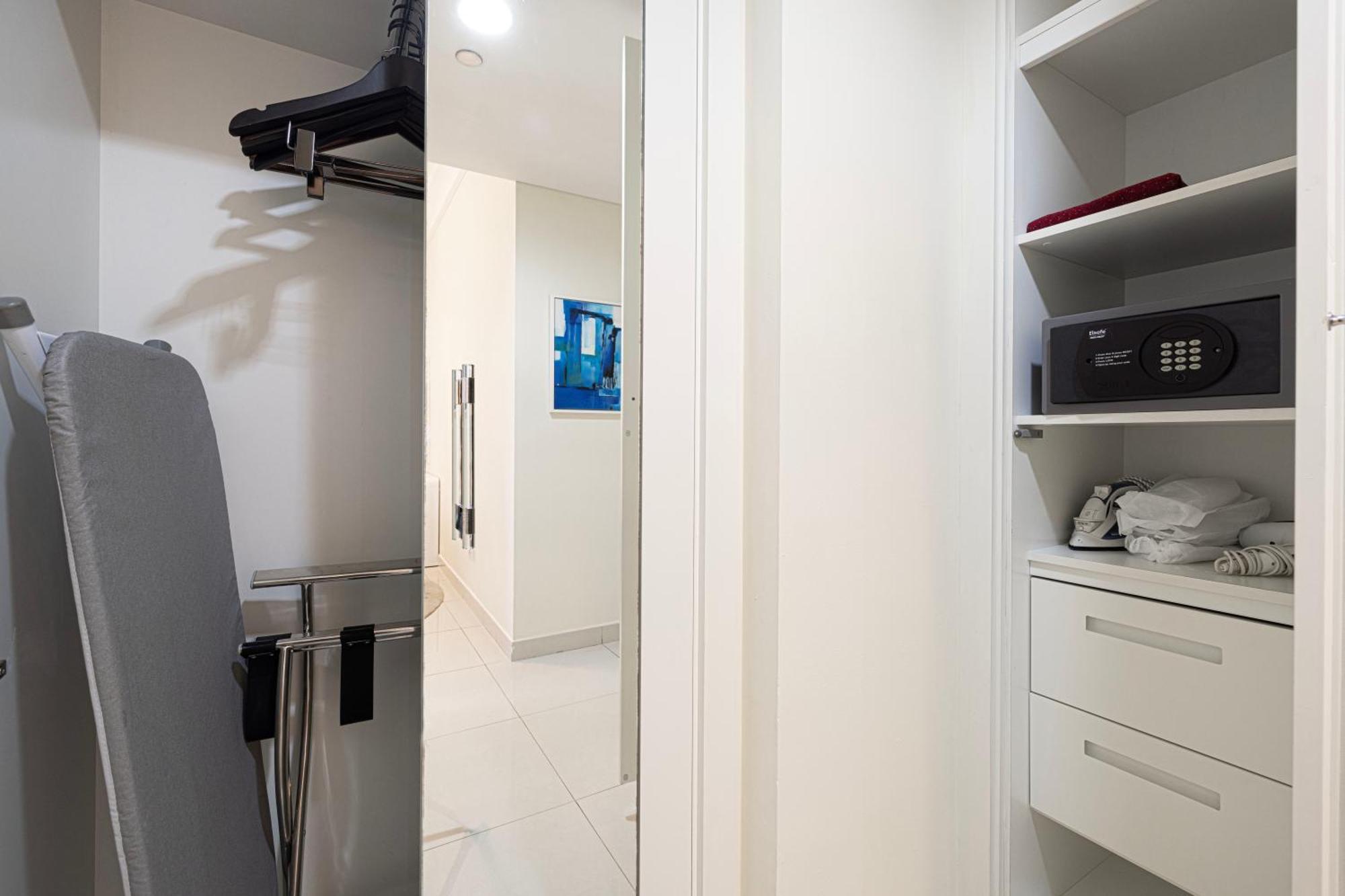 Damac Maison Mall Street 2 Bedroom Deluxe Apartment, 1 Minute Walk To Mall * Dubai