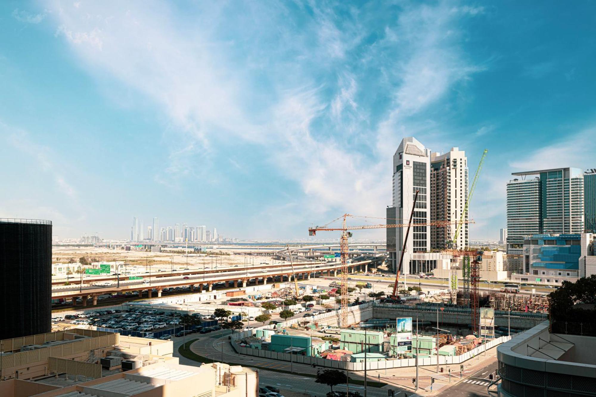 Damac Maison Mall Street 2 Bedroom Deluxe Apartment, 1 Minute Walk To Mall *