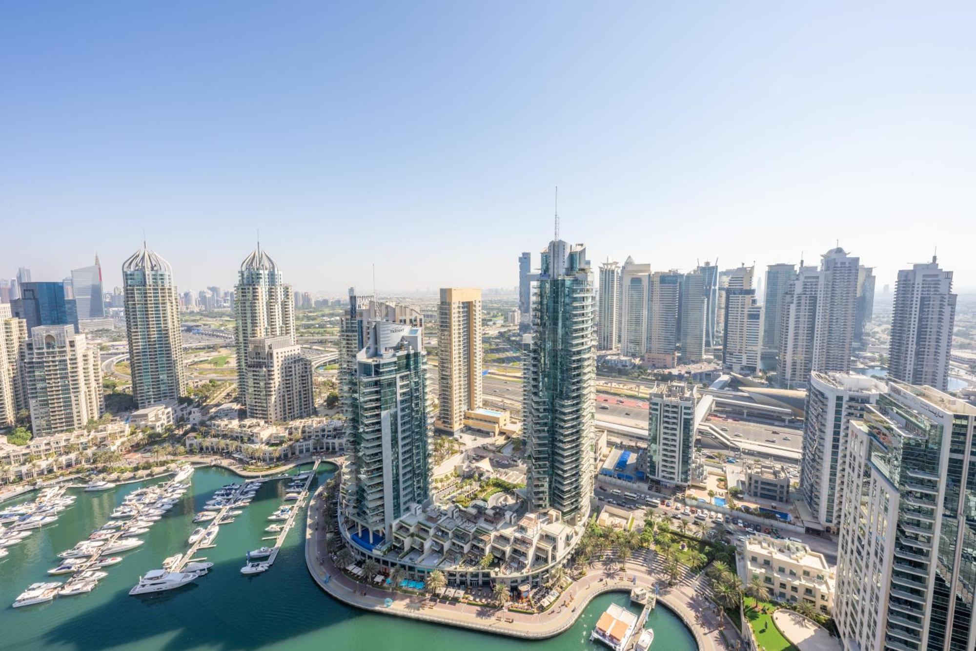 Exclusive Marina - Posh 3br With Stunning Views