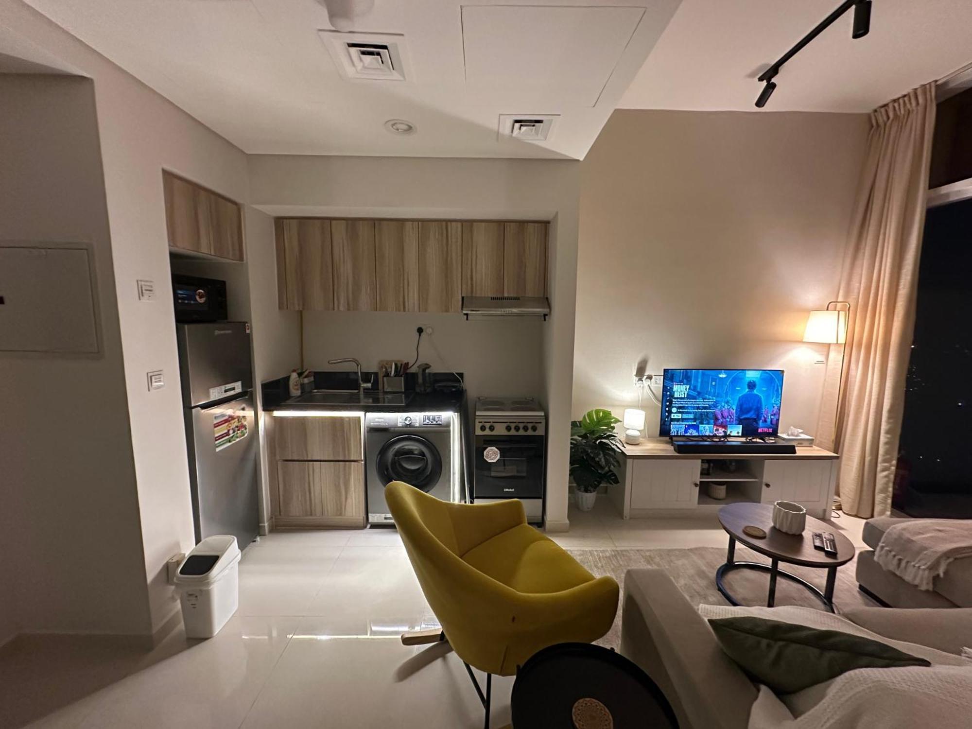 Cozy Golf & View 1br Apartment,damac Hills 1 *