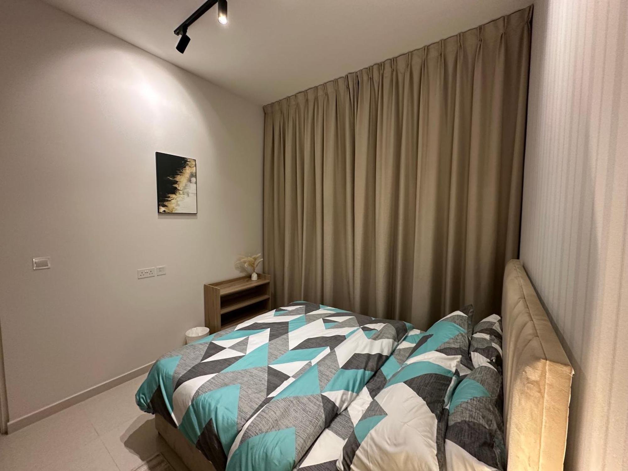 Apartment Cozy Golf & View 1br Apartment,damac Hills 1 *