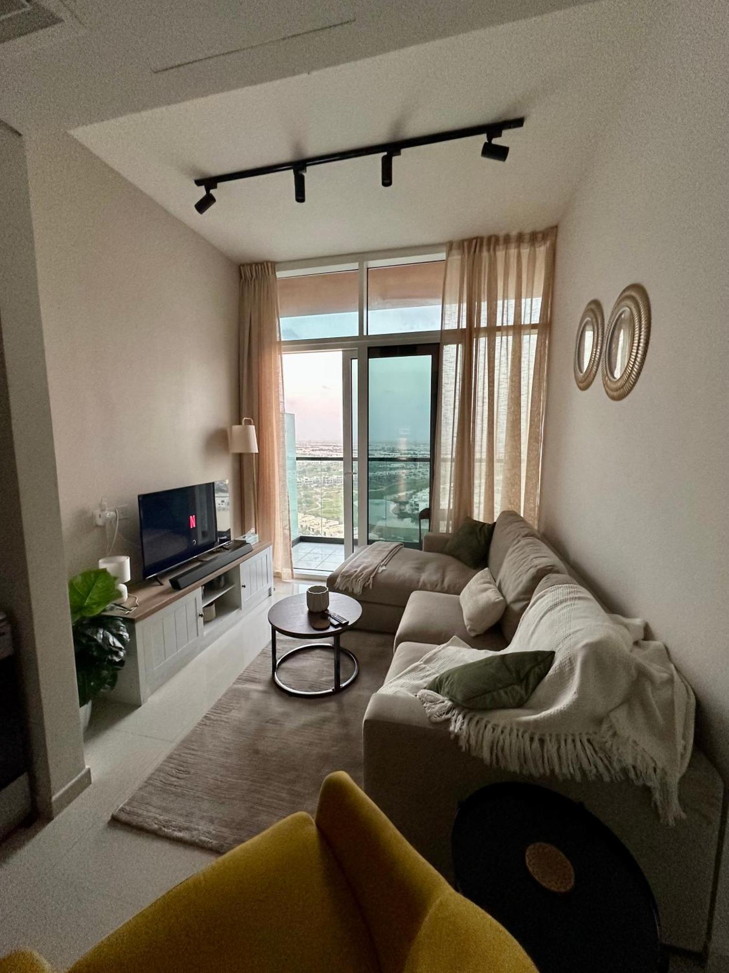 Apartment Cozy Golf & View 1br Apartment,damac Hills 1 Dubai