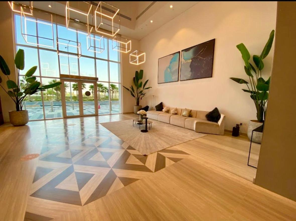 Cozy Golf & View 1br Apartment,damac Hills 1 Apartment