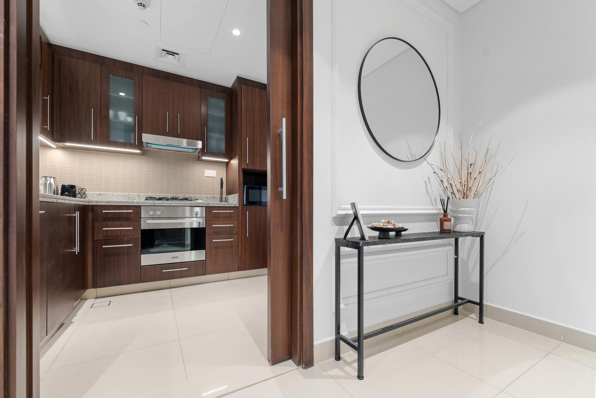 Magnificent - New Stylish 1 Bedroom In Downtown