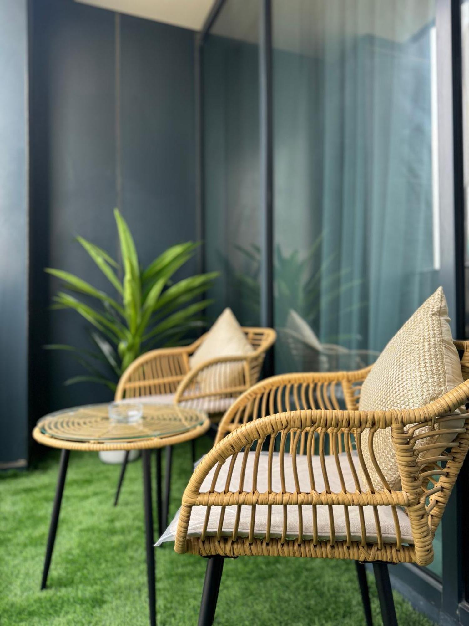 Creek Harbour Apartment *