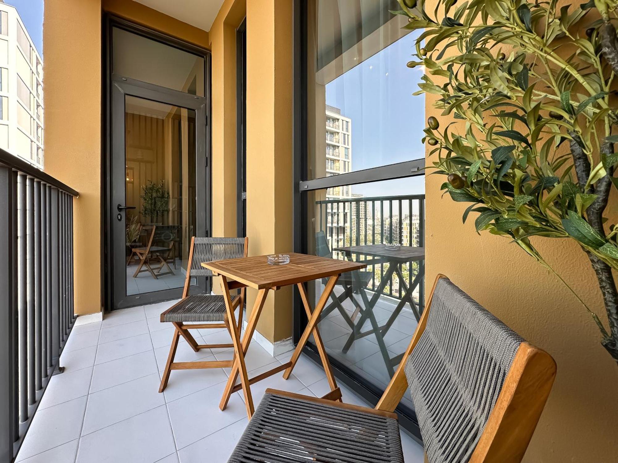 Apartment Trophy - Stylish Urban Retreat At Midtown Noor 1