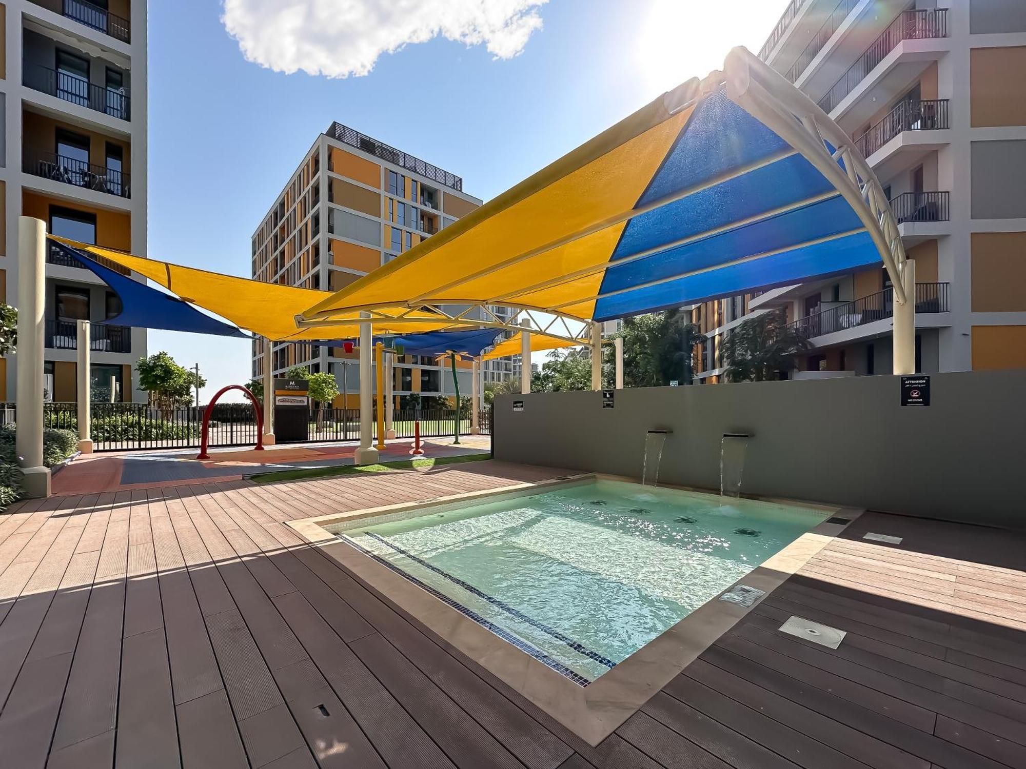 Trophy - Stylish Urban Retreat At Midtown Noor 1 Apartment