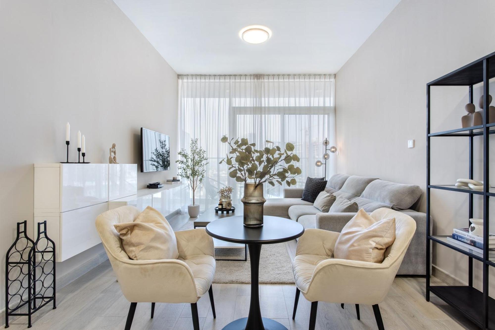 Skyline Serenity At Bloom Heights 1br City-view * Dubai