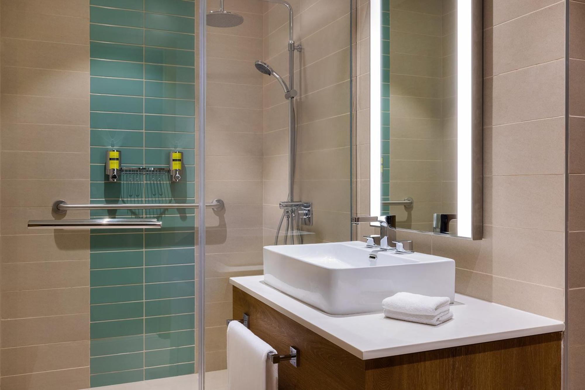 Element Al Mina, Jumeirah 4*