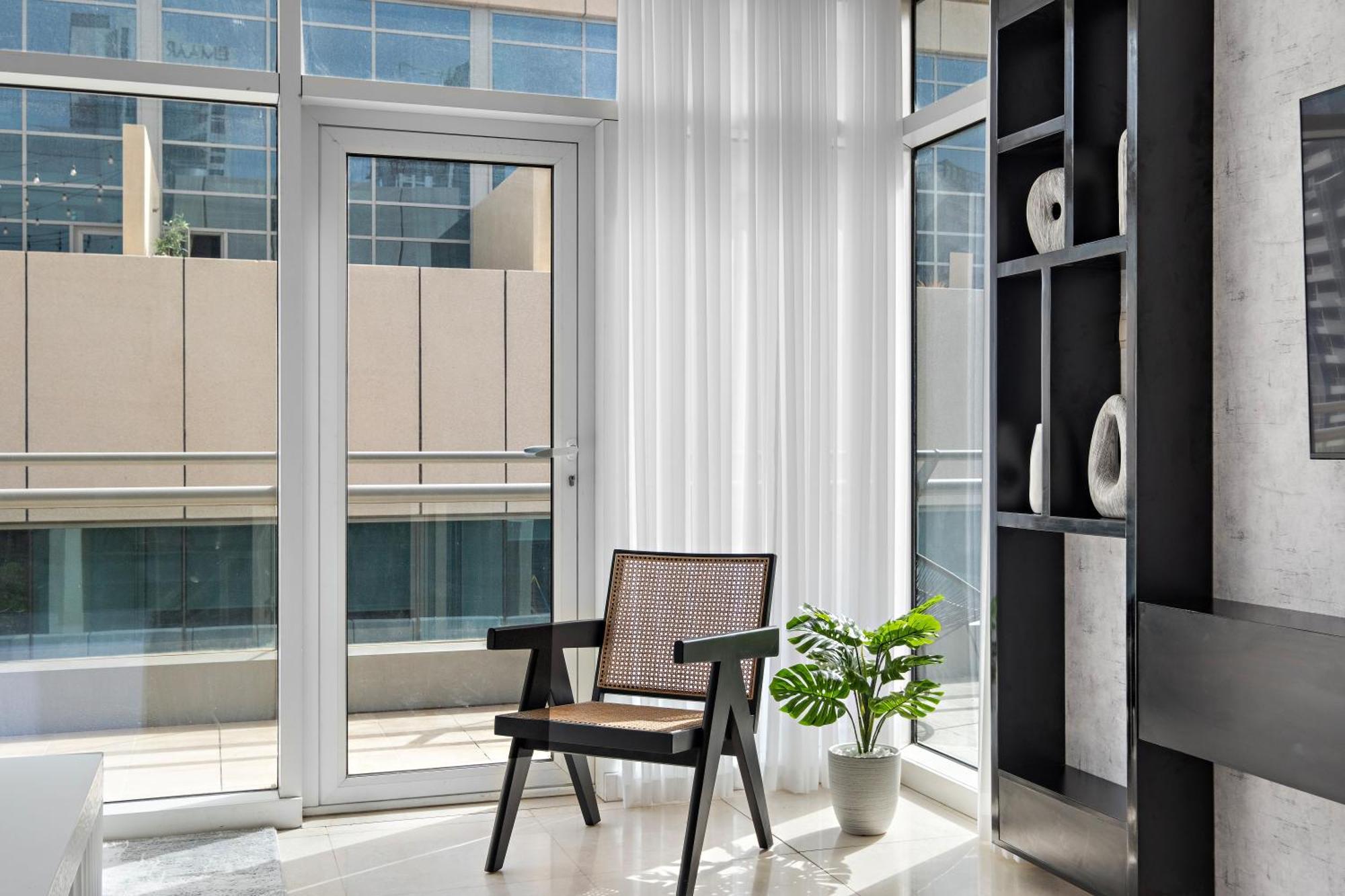 1br With Study View In Bay Square B13 Apartment *