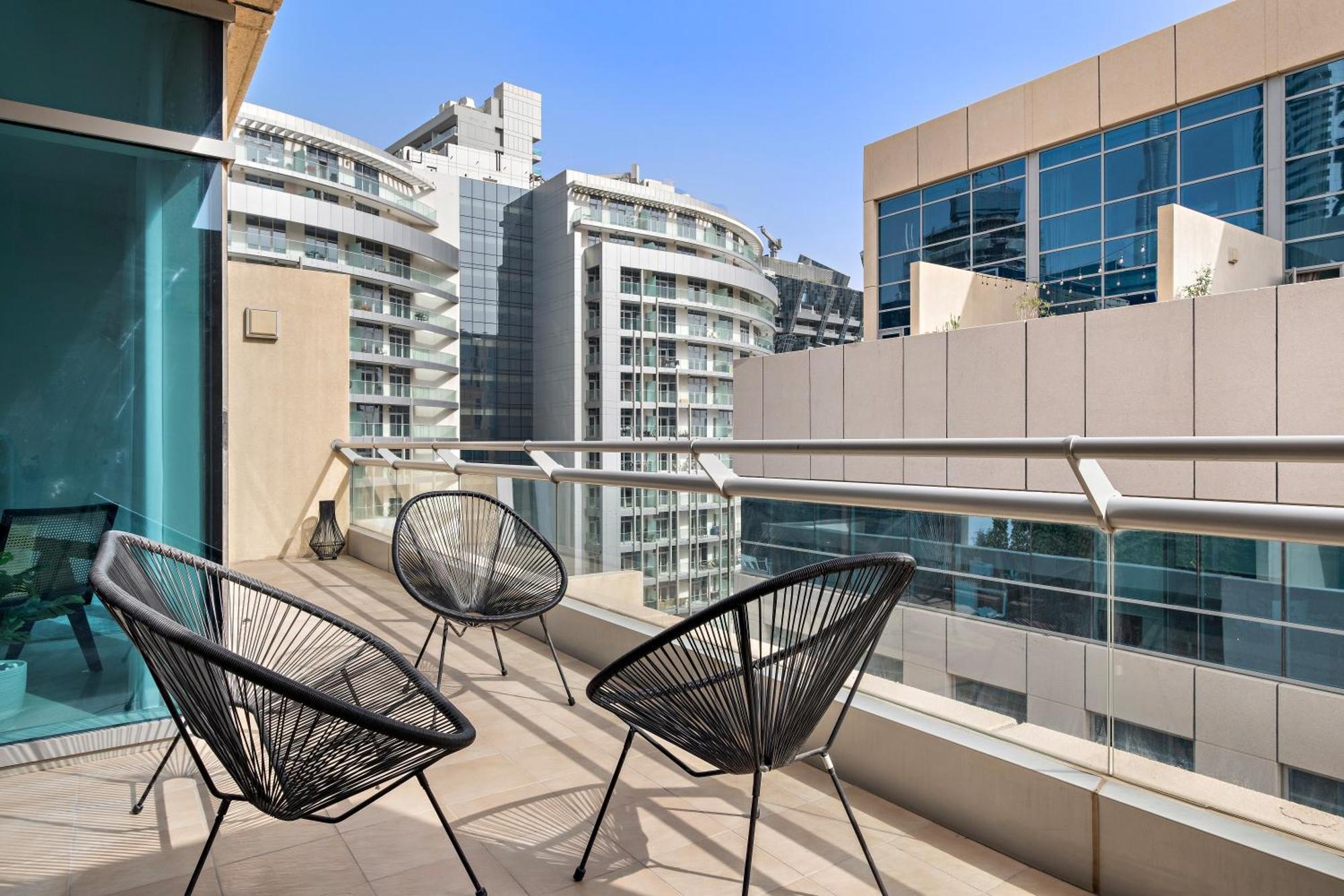 1br With Study View In Bay Square B13 Apartment *
