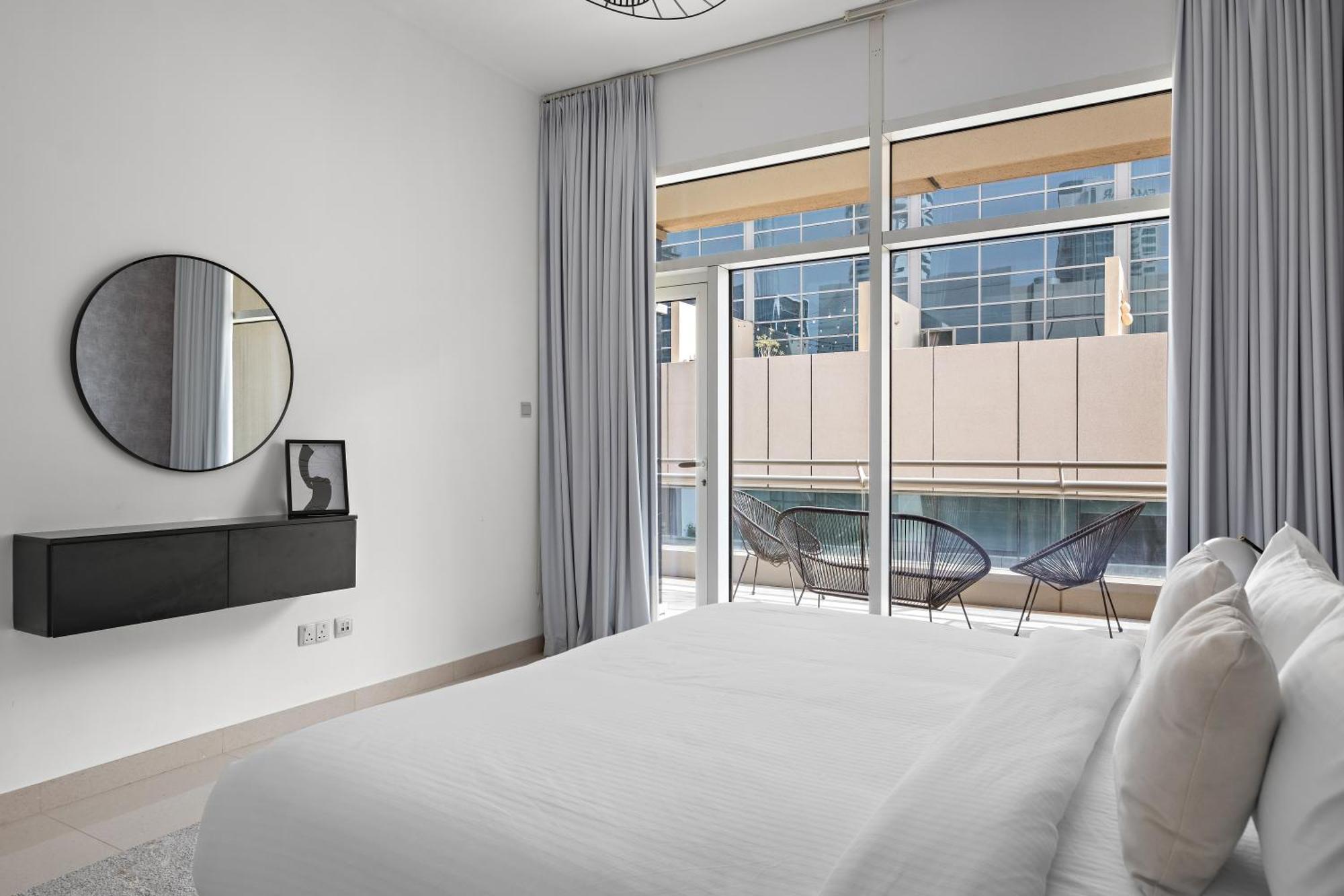 1br With Study View In Bay Square B13 *