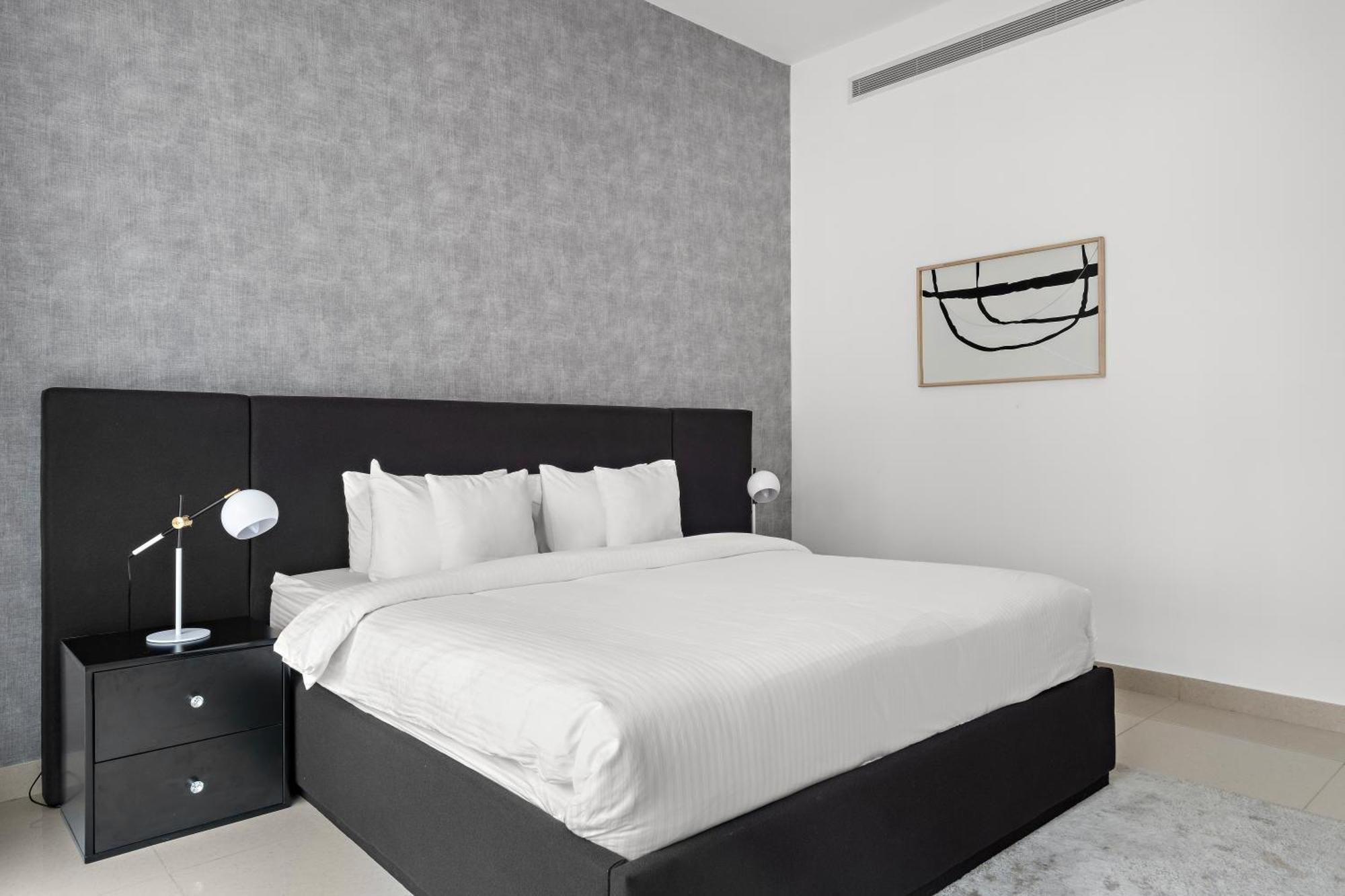 1br With Study View In Bay Square B13 * Dubai