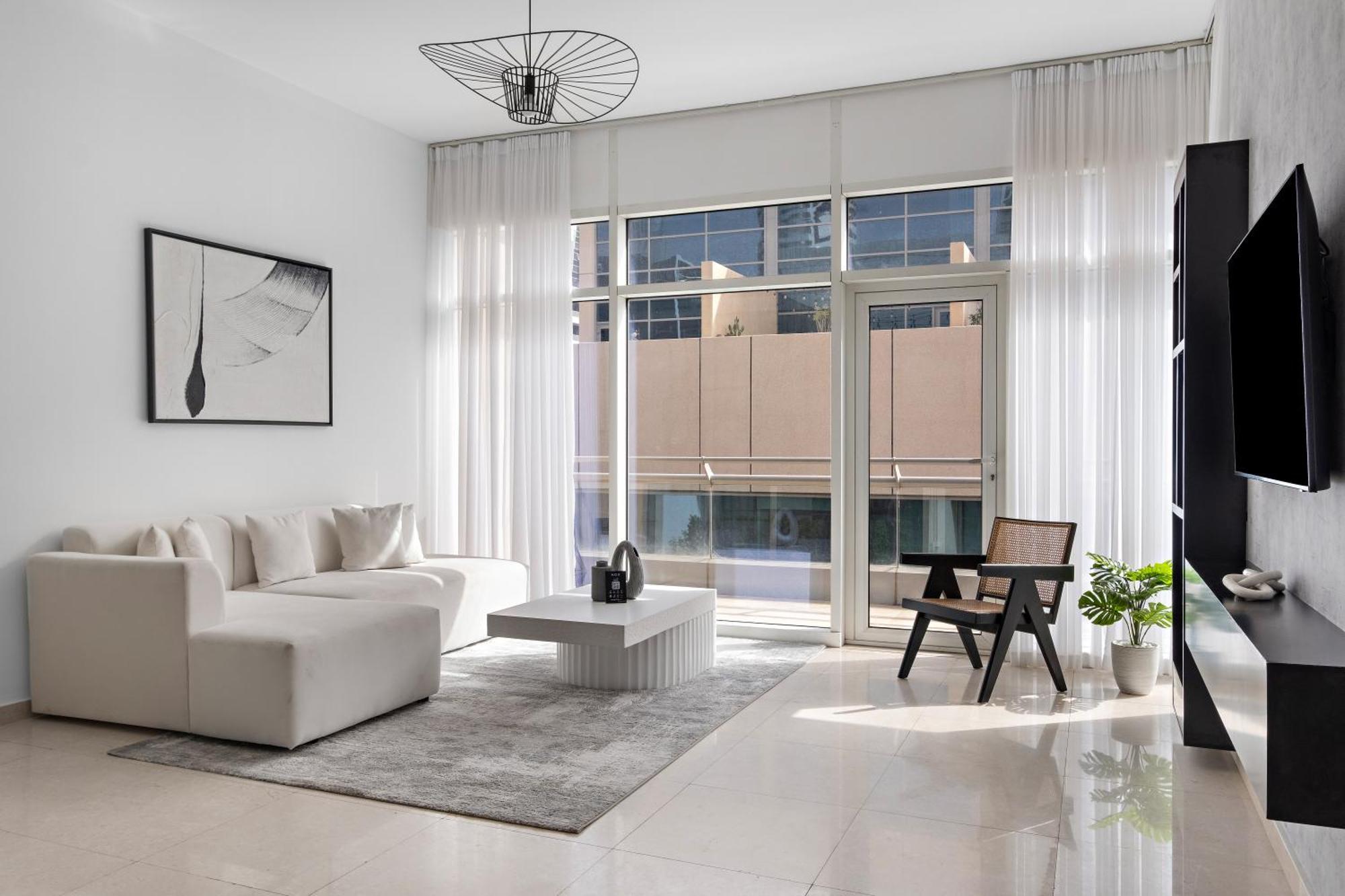 1br With Study View In Bay Square B13 Apartment *