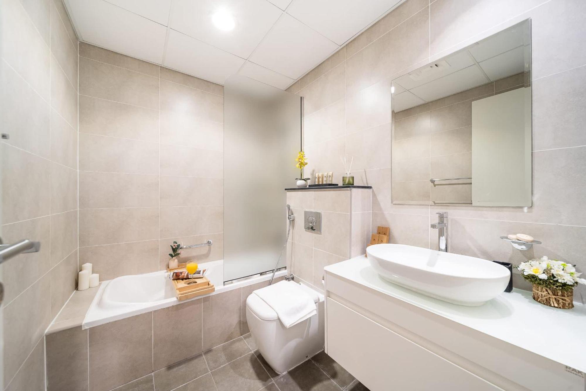 Airstay - Modern 1br - Full Golf Course Views - Monthly Offer Available Apartment