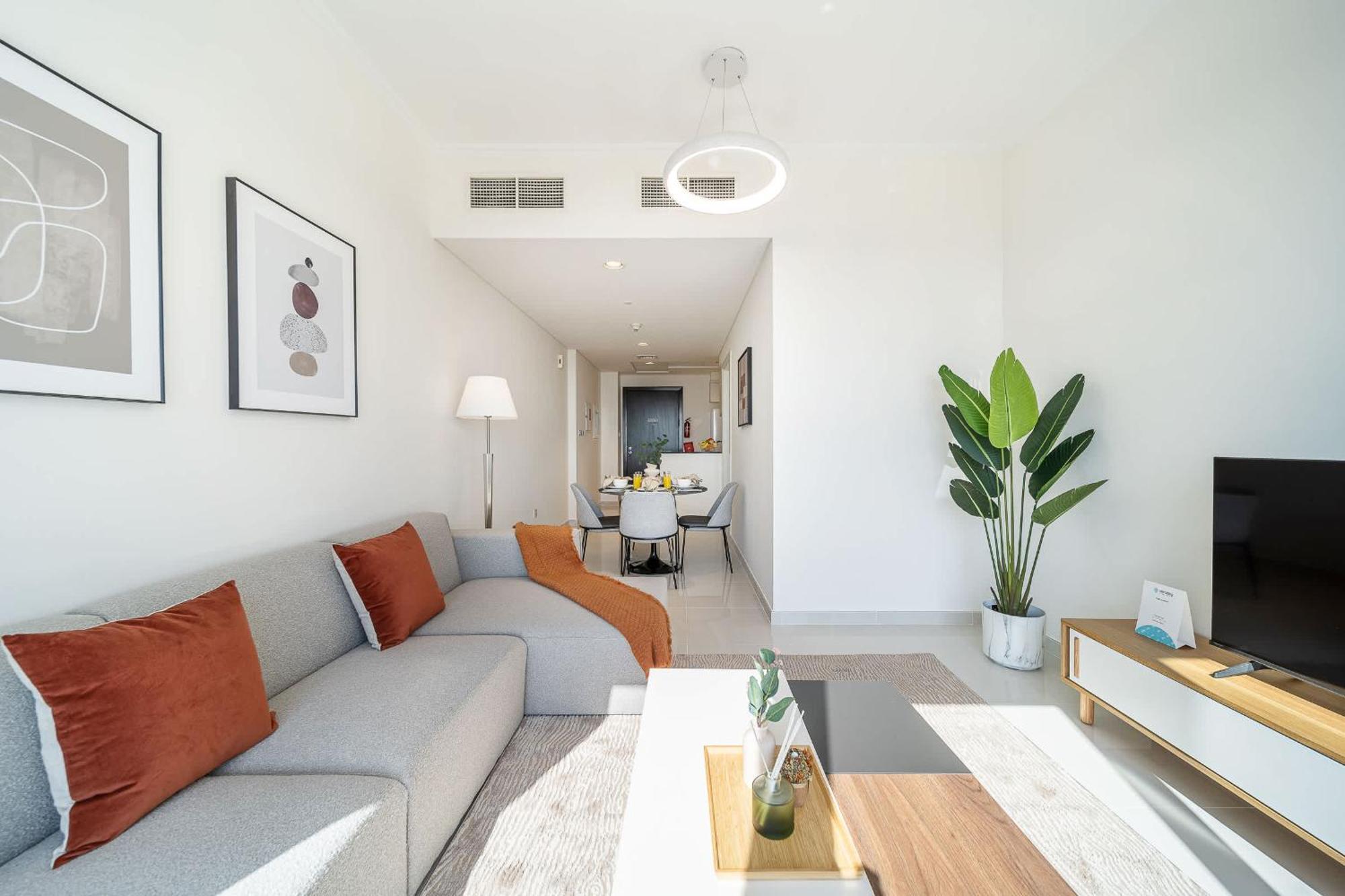 Apartment Airstay - Modern 1br - Full Golf Course Views - Monthly Offer Available *