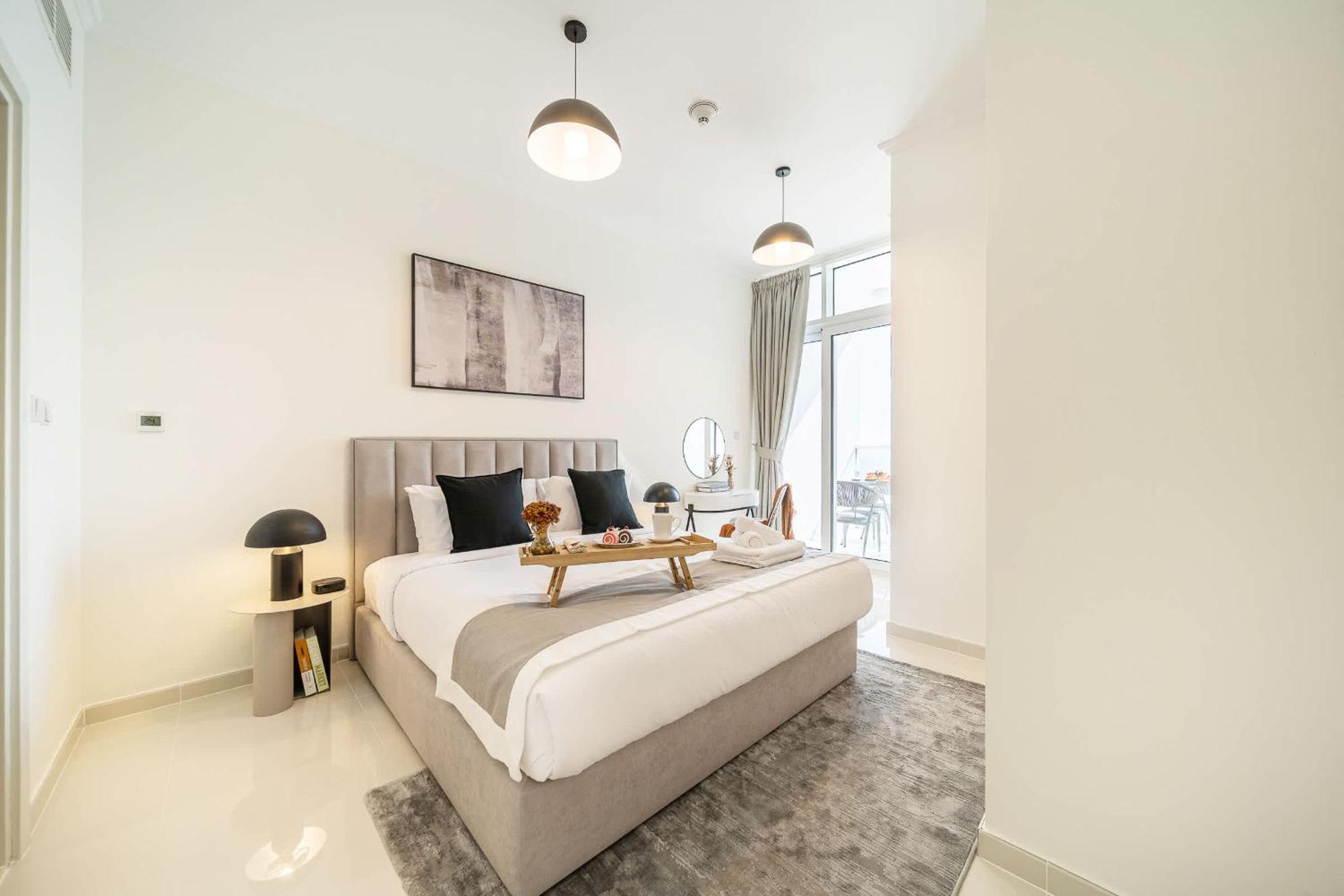 Apartment Airstay - Modern 1br - Full Golf Course Views - Monthly Offer Available