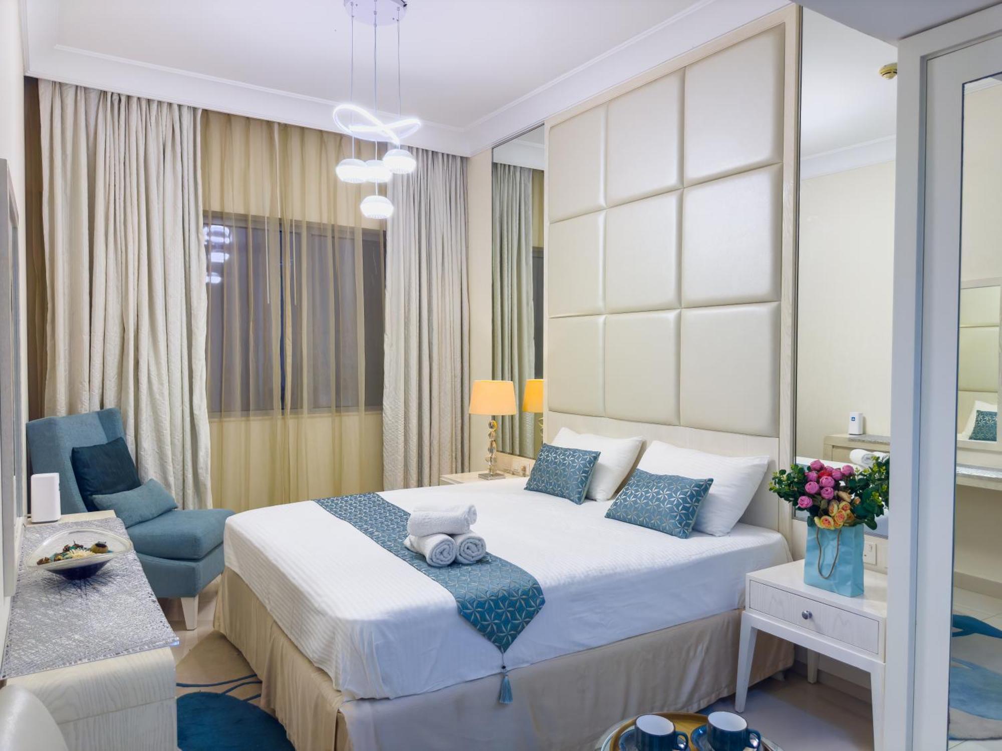 Apartment 1bhk In Damac Masion Mall Street