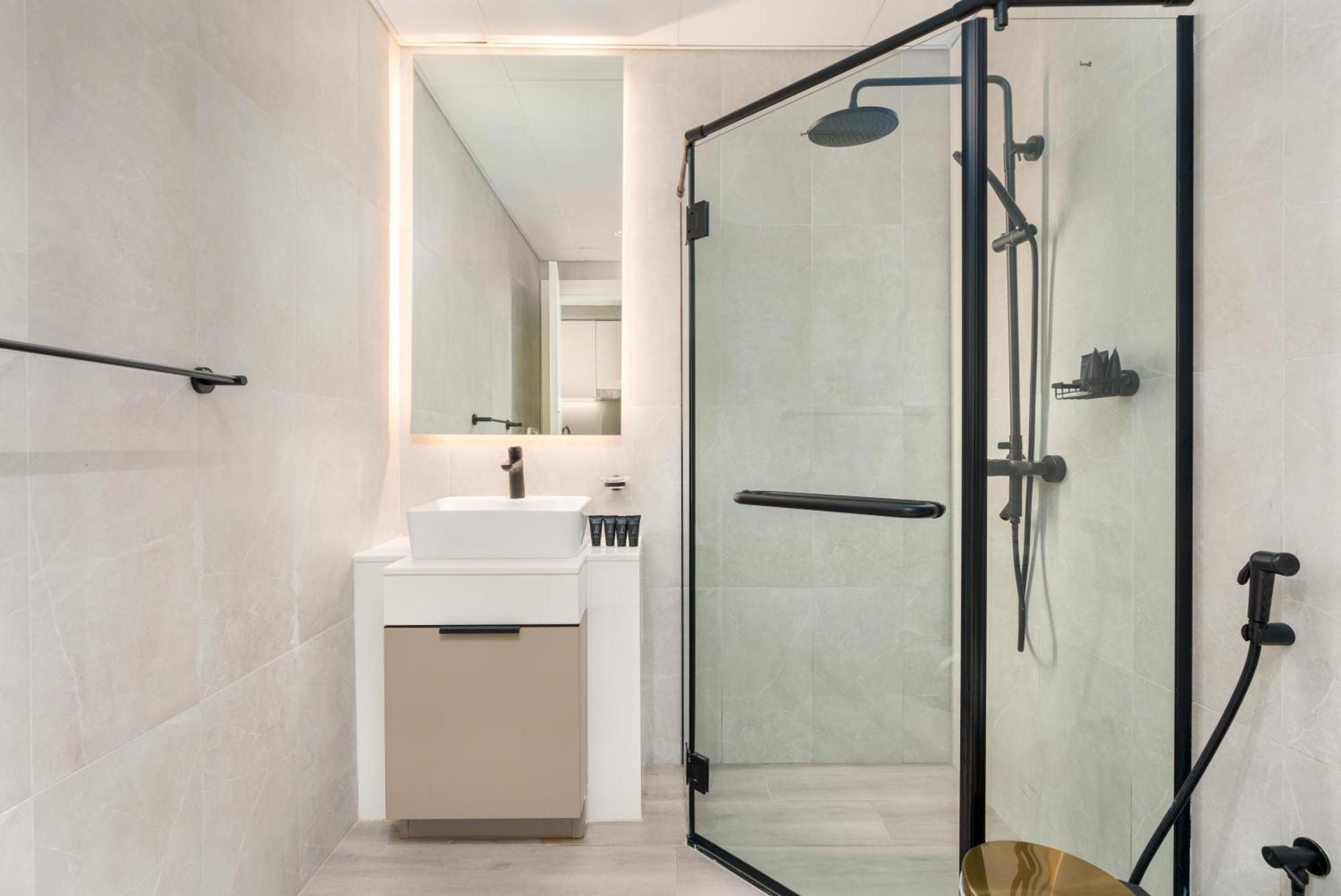 Vacay Lettings - Noor 3 - Midtown Production - Dubai