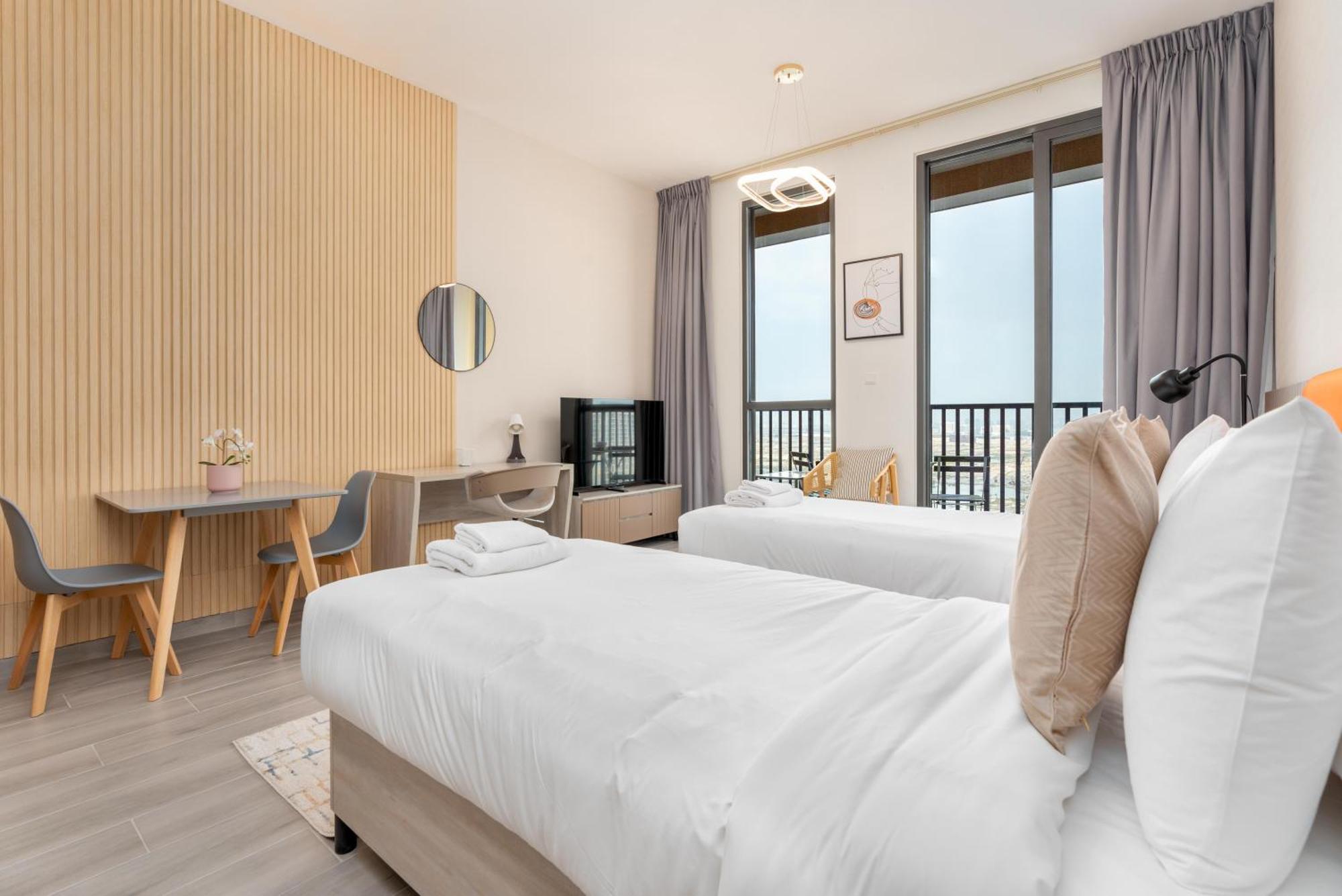 Apartment Vacay Lettings - Noor 3 - Midtown Production - Dubai