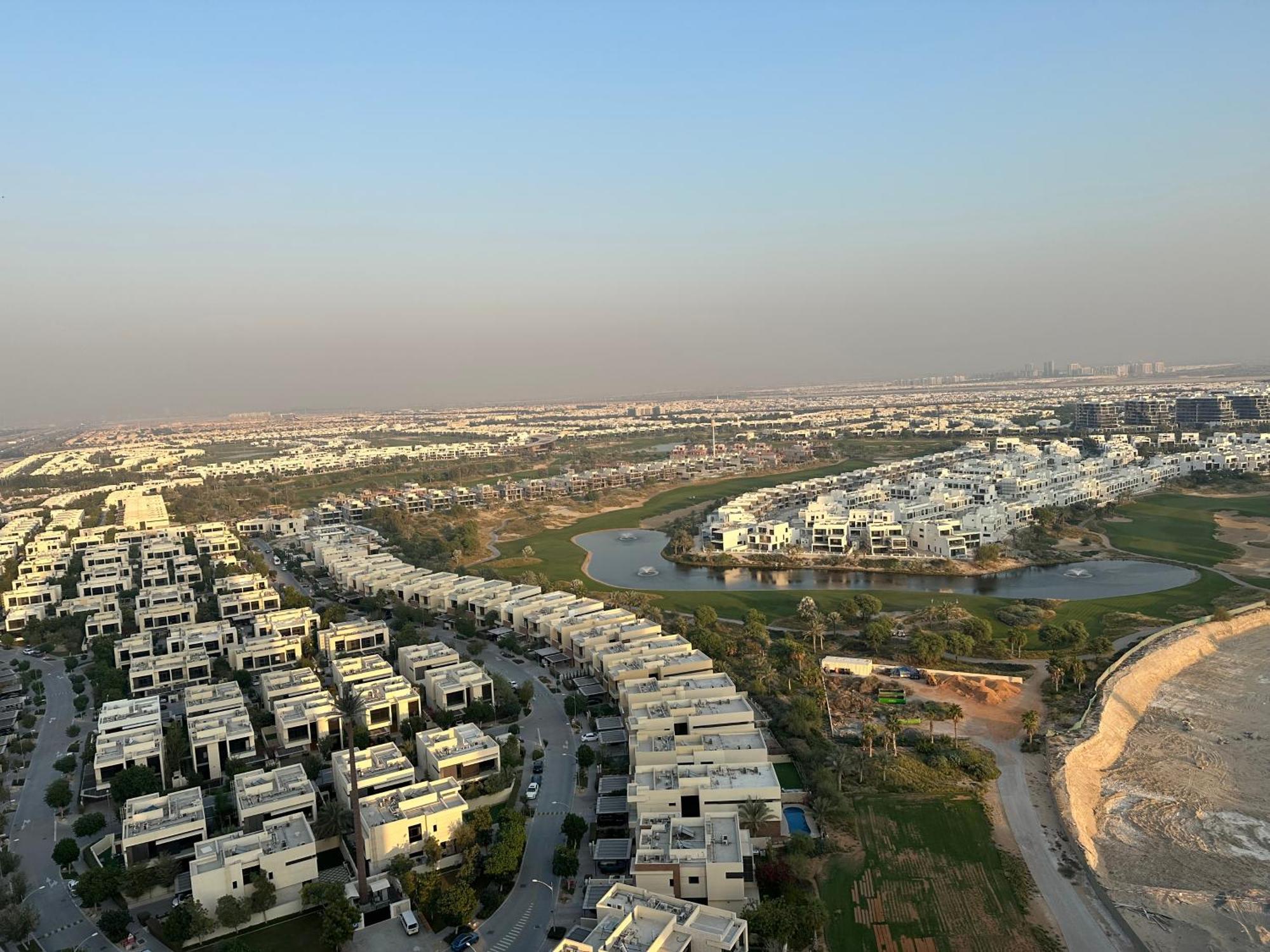 Apartment Cozy Golf & View 1br Apartment,damac Hills 1 *