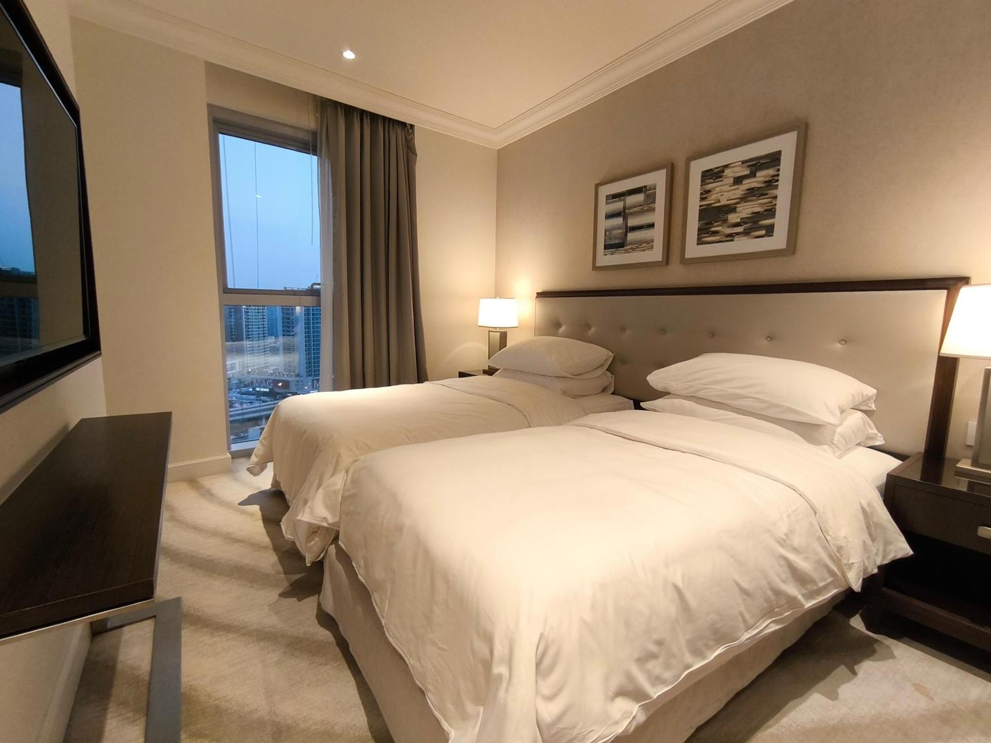 Luxurious 2-bedroom Address Fountain Views Tower 2 Burj Khalifa View *