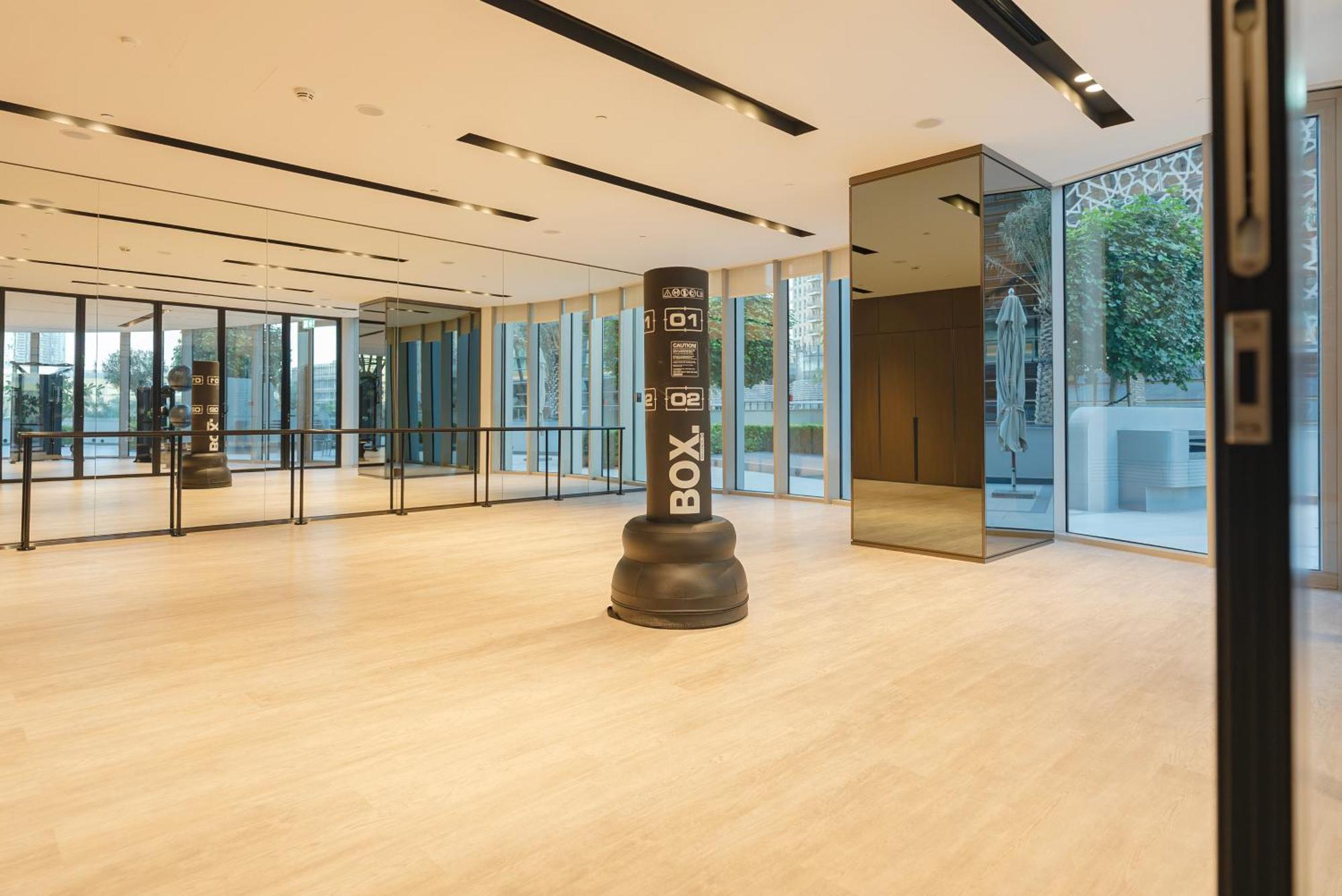 Downtown Luxury - Elegant 1-bedroom - 5 Minutes Walk To Mall Apartment *