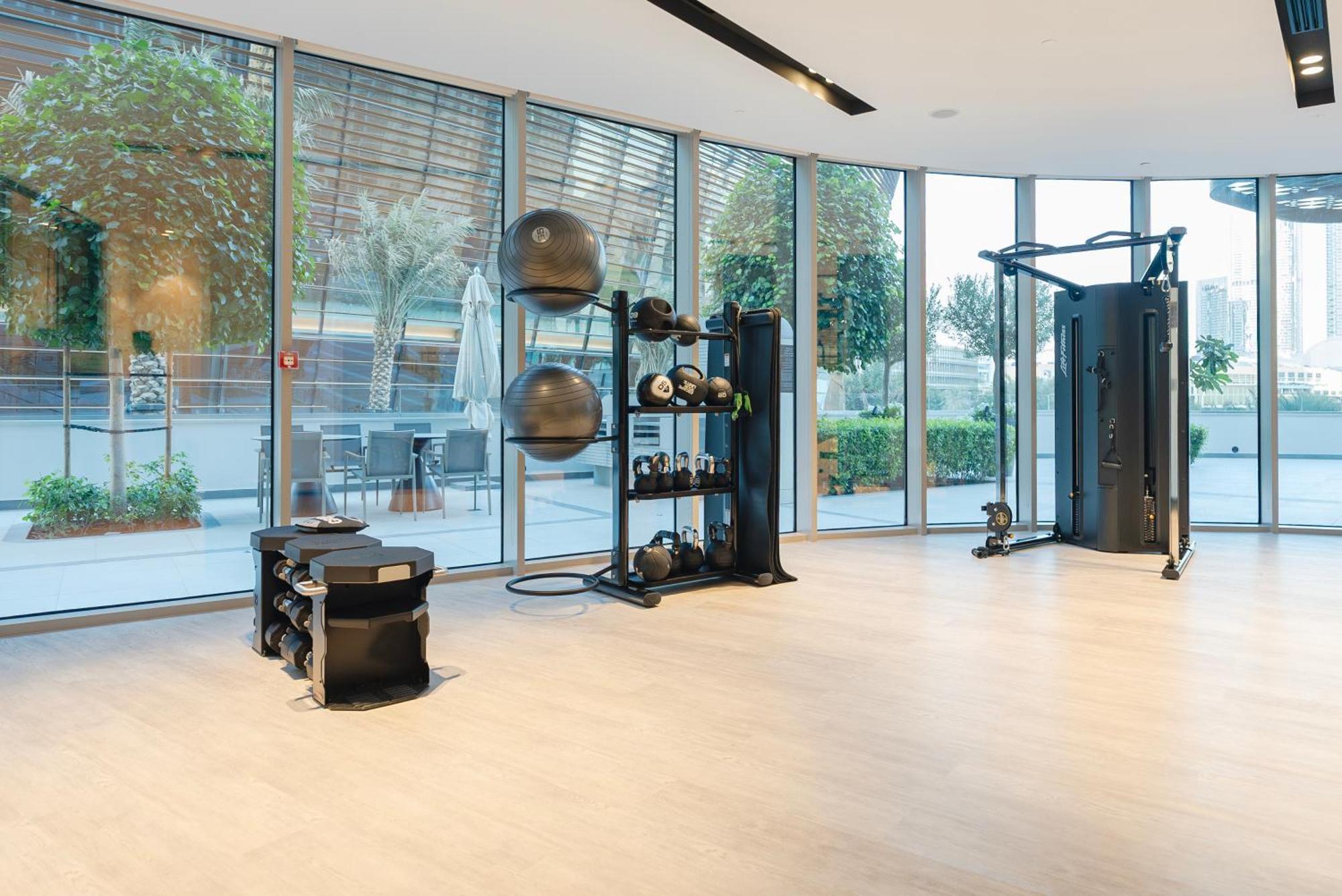 Apartment Downtown Luxury - Elegant 1-bedroom - 5 Minutes Walk To Mall Dubai